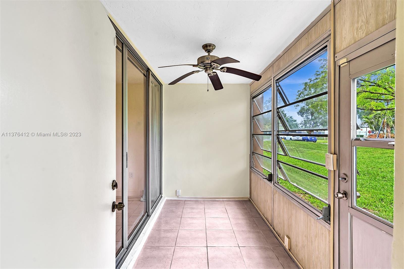 9410 Tangerine Pl Unit: 105