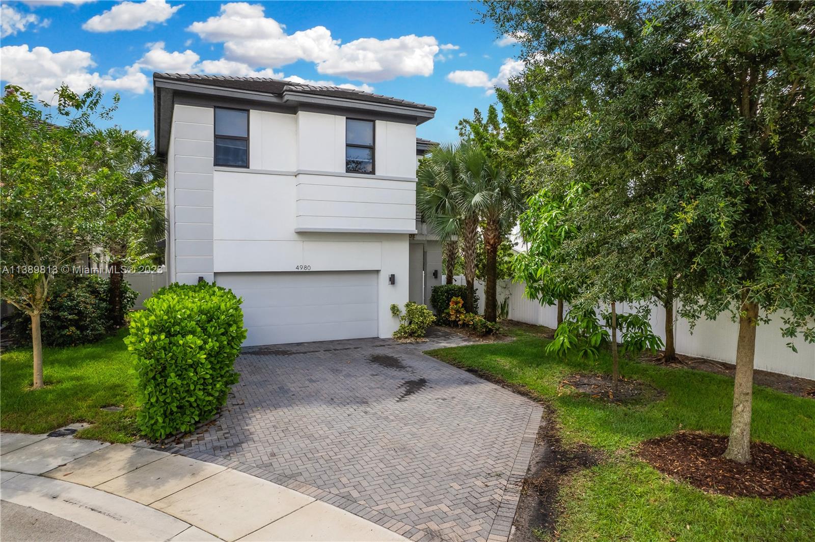 4980 Whispering Way