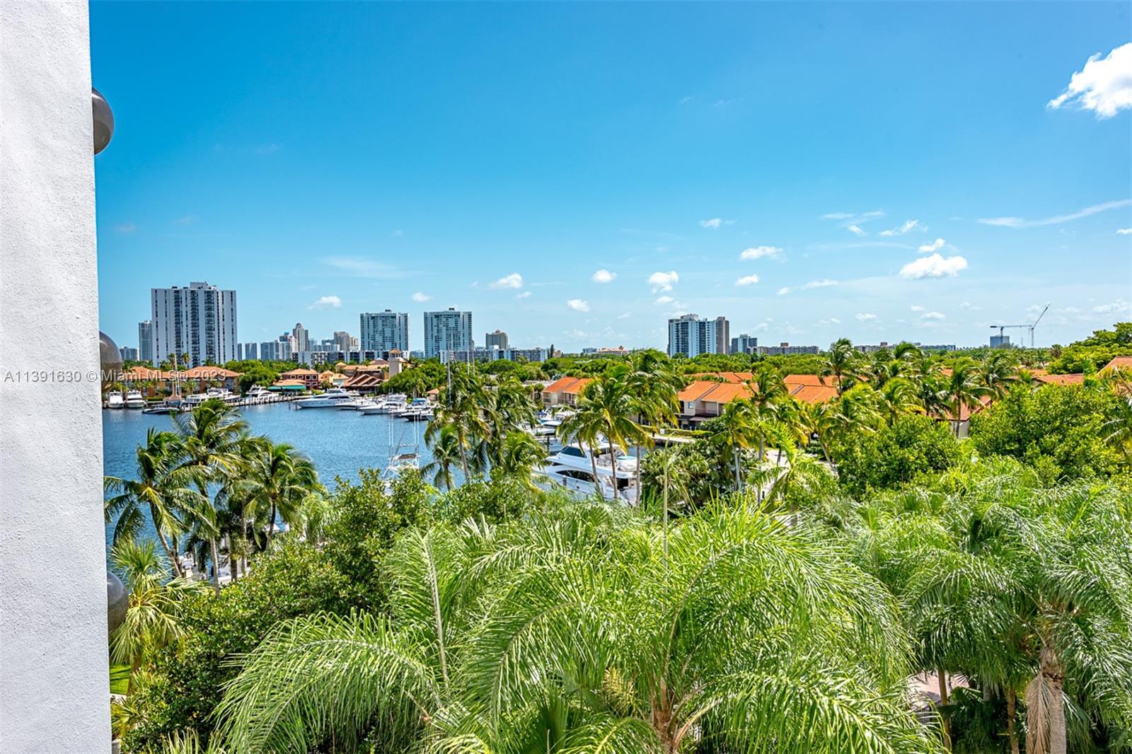 3610 Yacht Club Dr Unit: 511