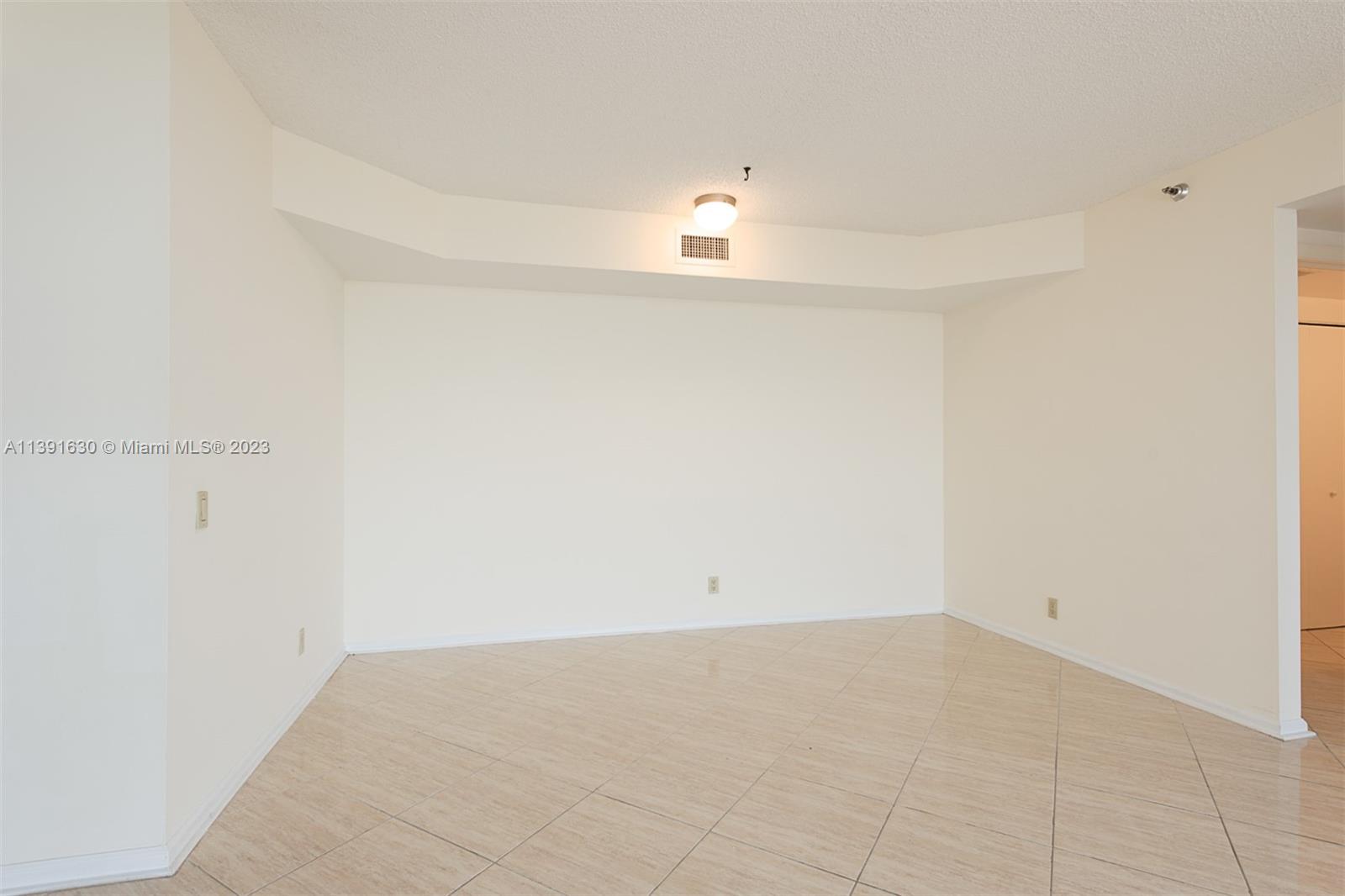 3610 Yacht Club Dr Unit: 511
