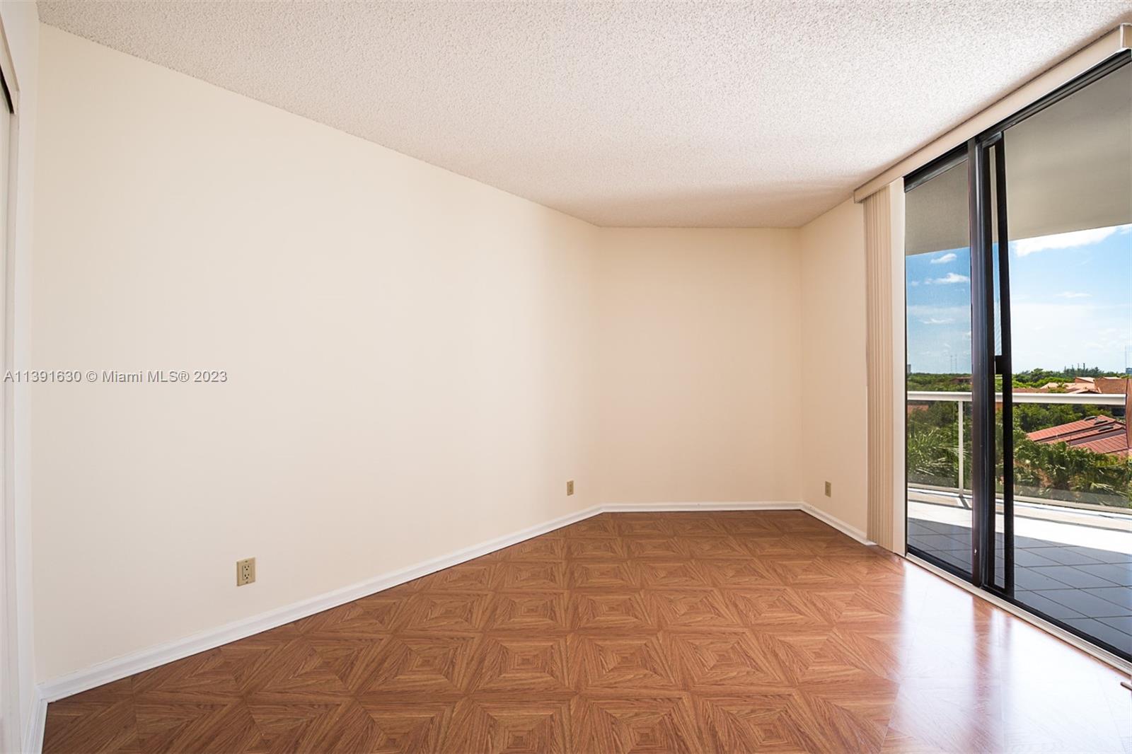 3610 Yacht Club Dr Unit: 511