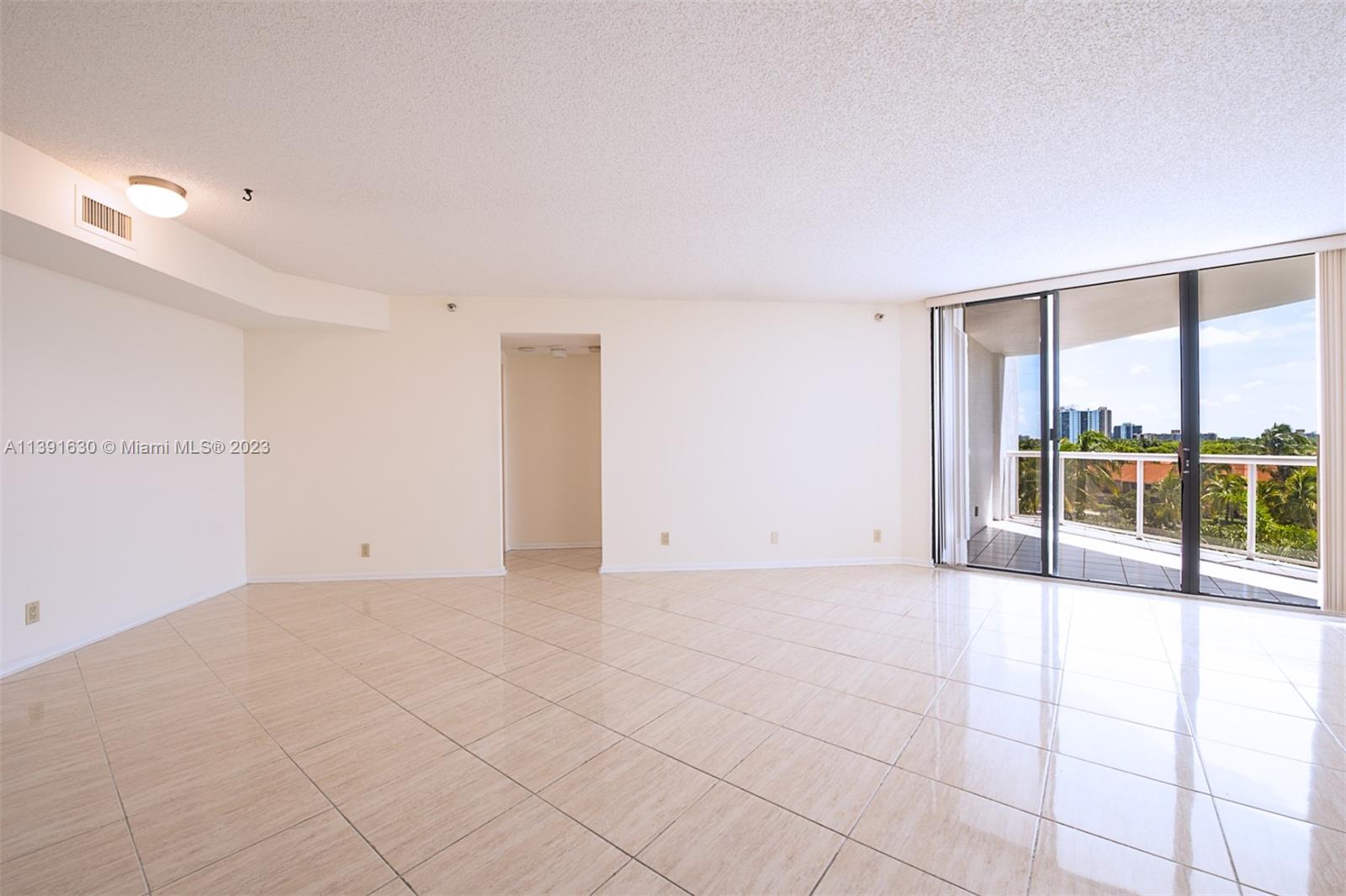 3610 Yacht Club Dr Unit: 511