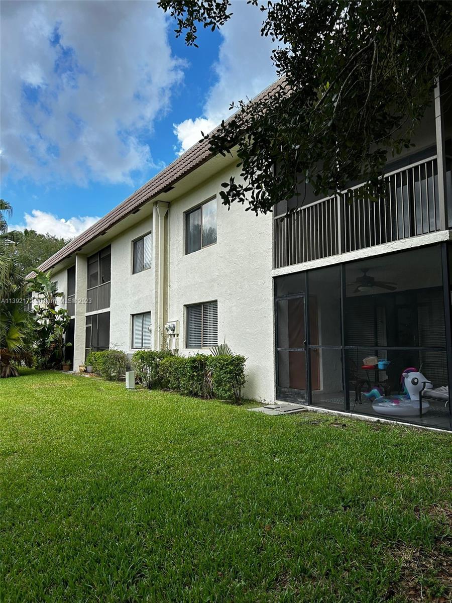 405 Lakeview Dr Unit: 201