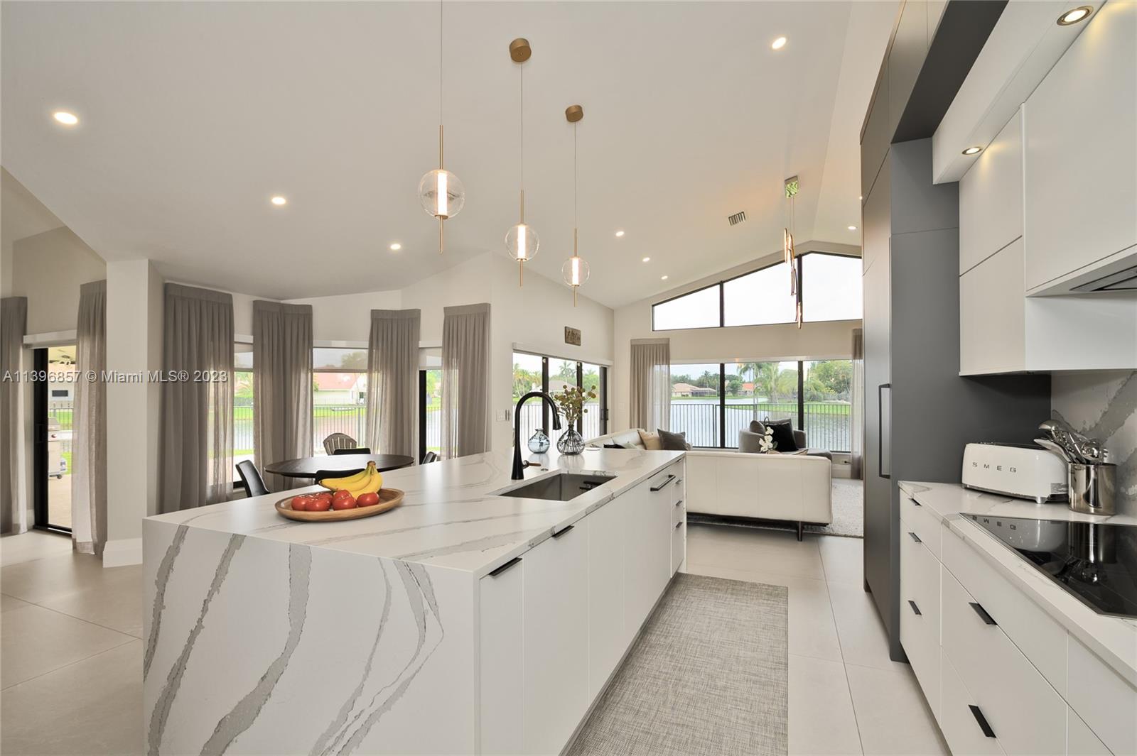 1089 Deerwood Ln