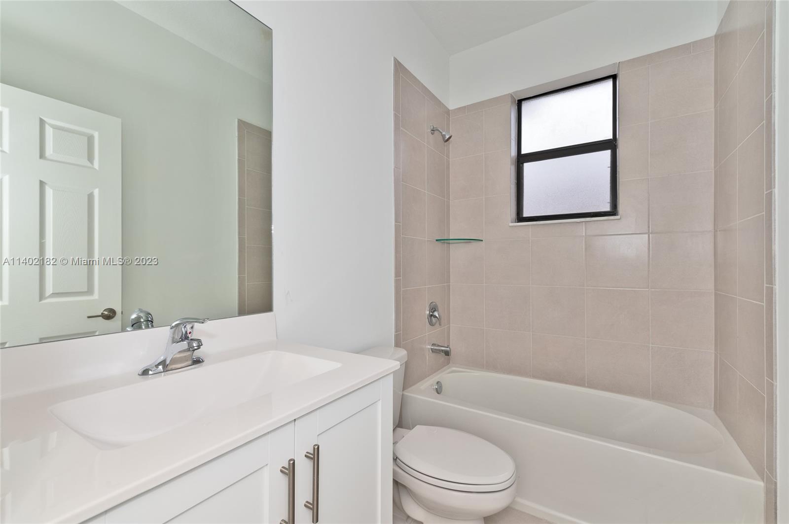 523 SW 19th Ter