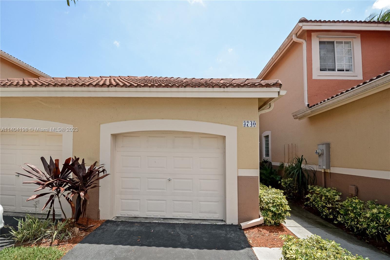 3740 San Simeon Cir Unit: 3740