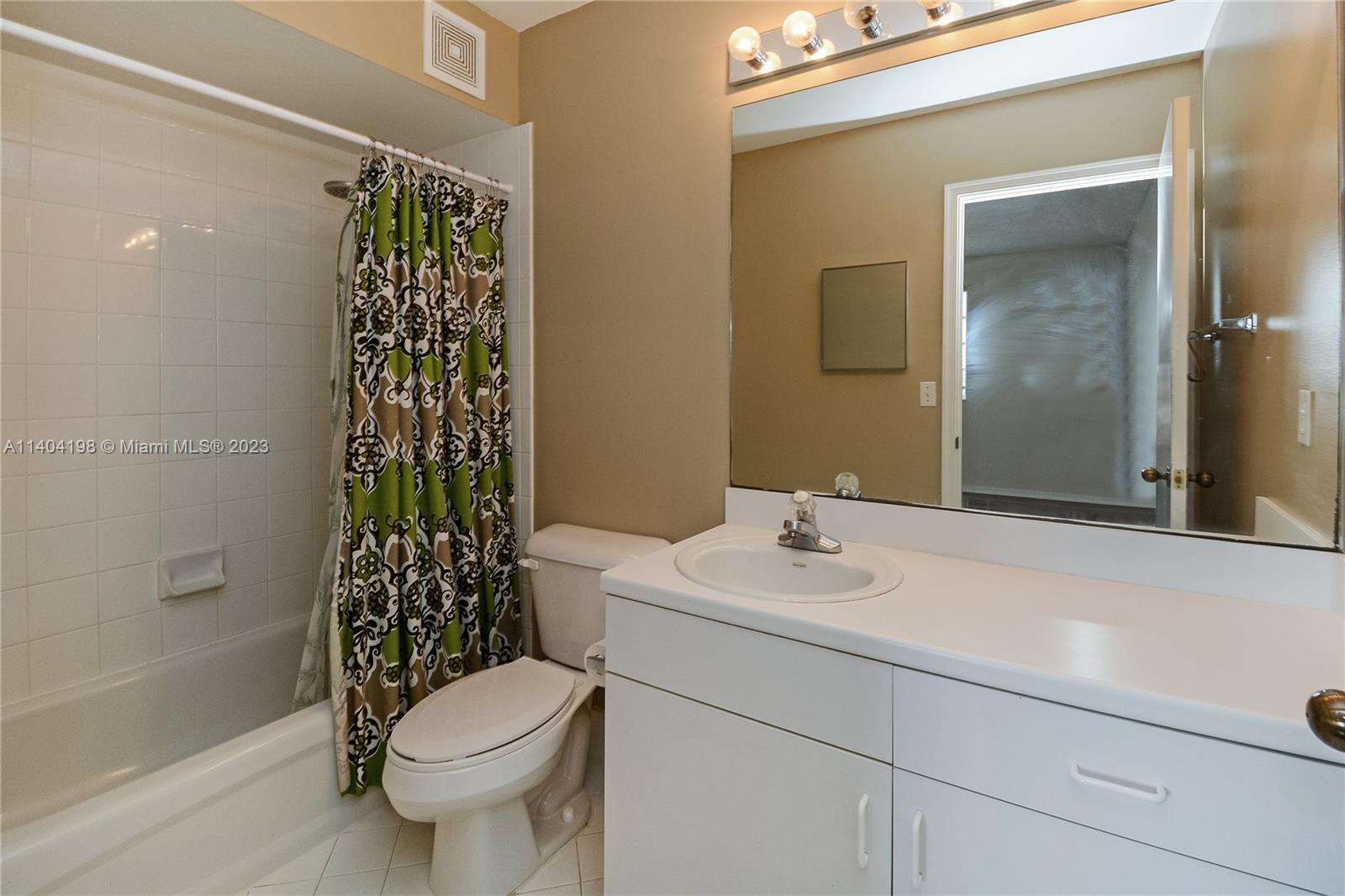 3740 San Simeon Cir Unit: 3740