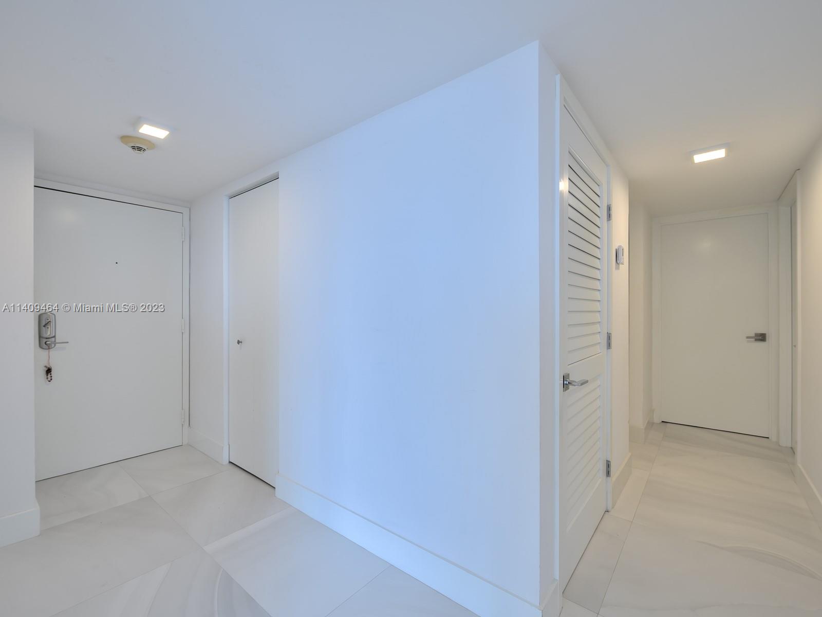 600 NE 36th St Unit: 901