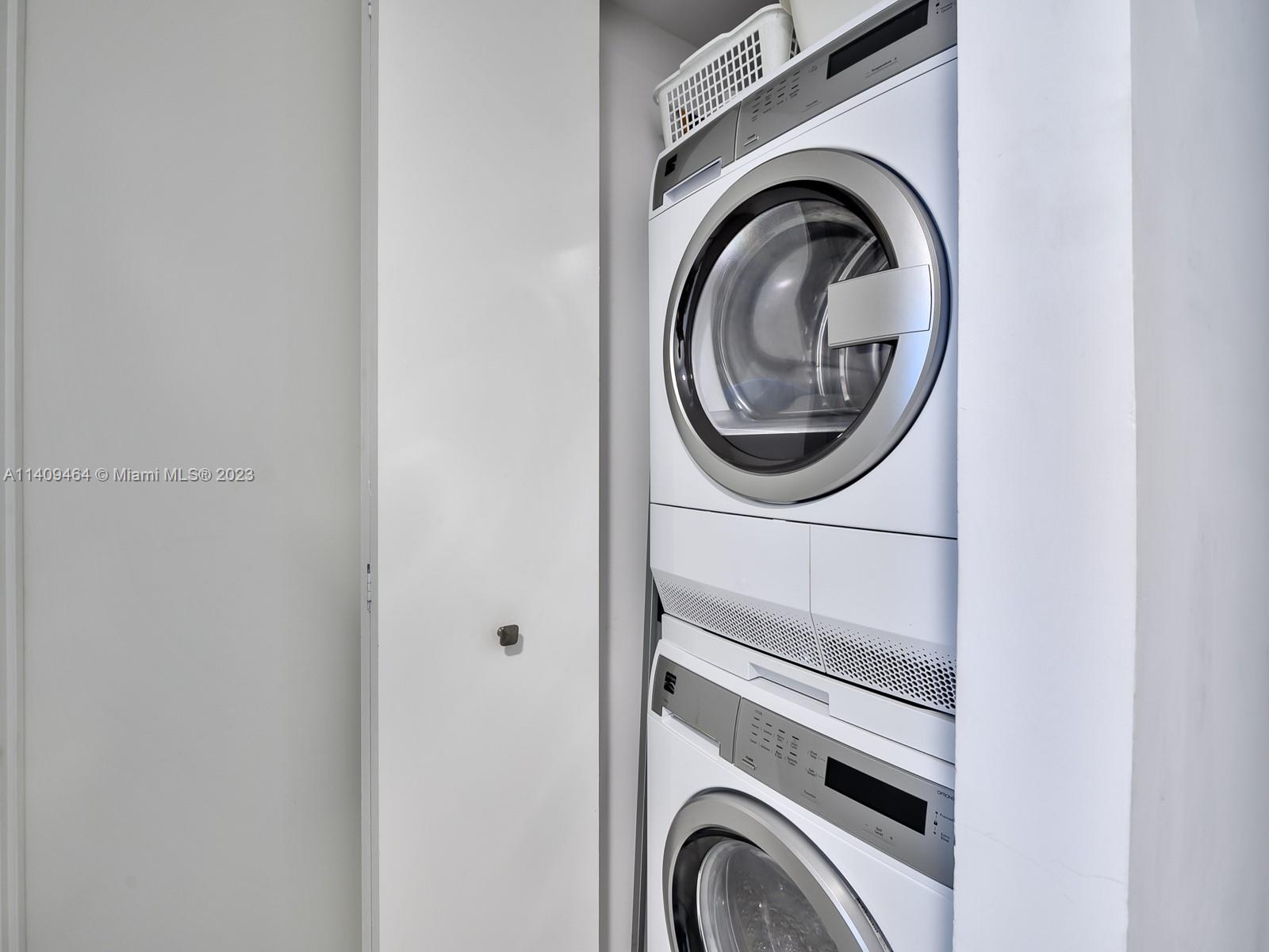 600 NE 36th St Unit: 901