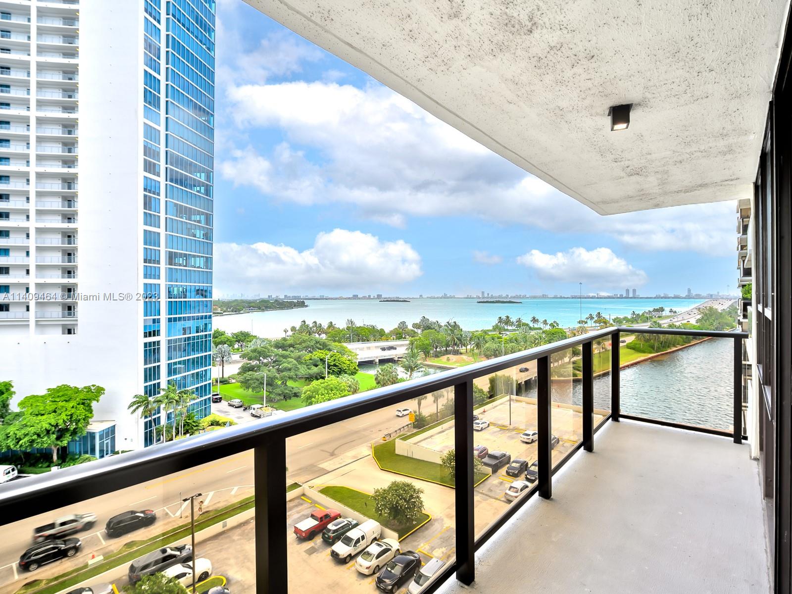 600 NE 36th St Unit: 901
