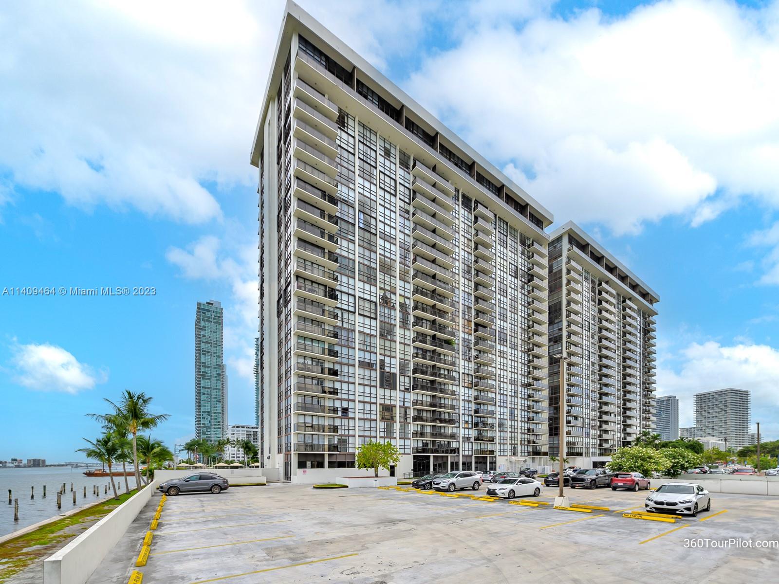 600 NE 36th St Unit: 901