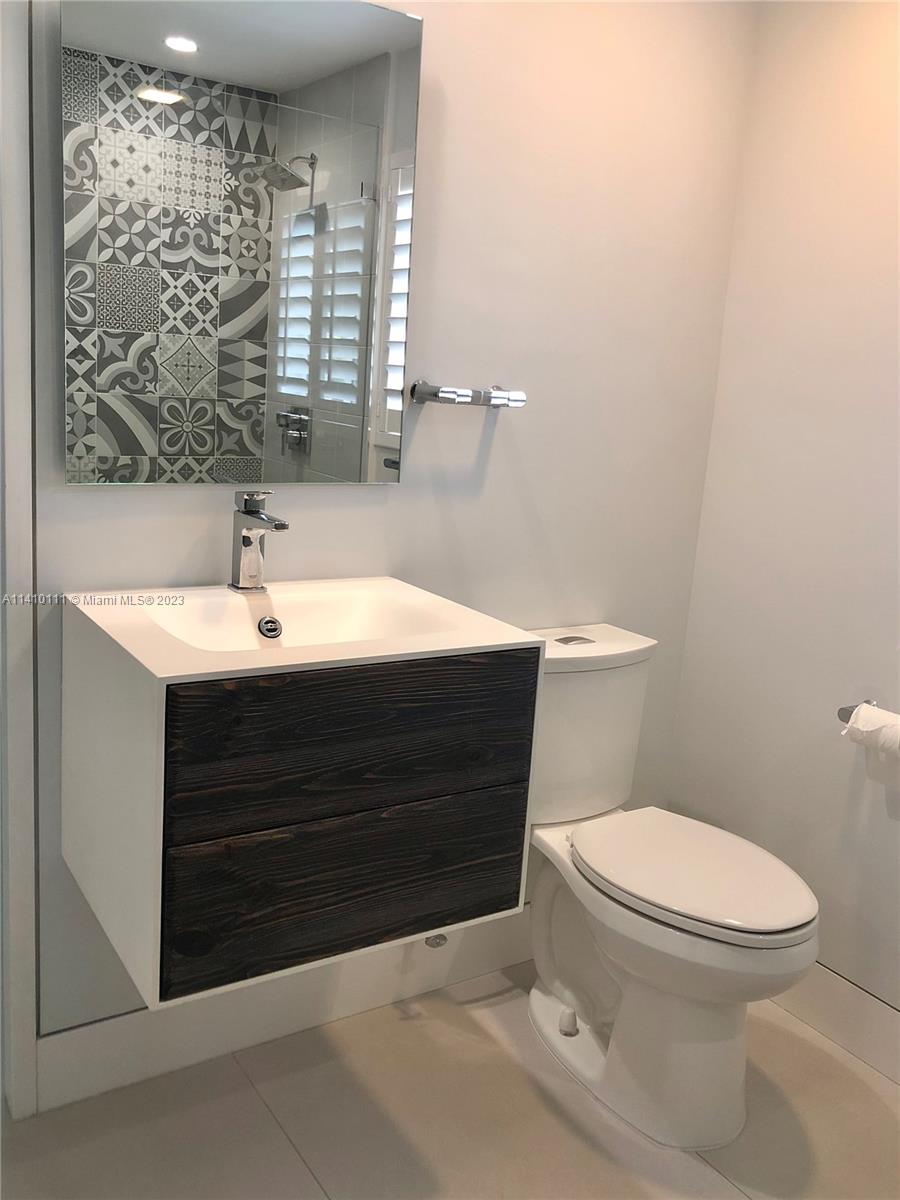 1632 SW 12th St Unit: 0