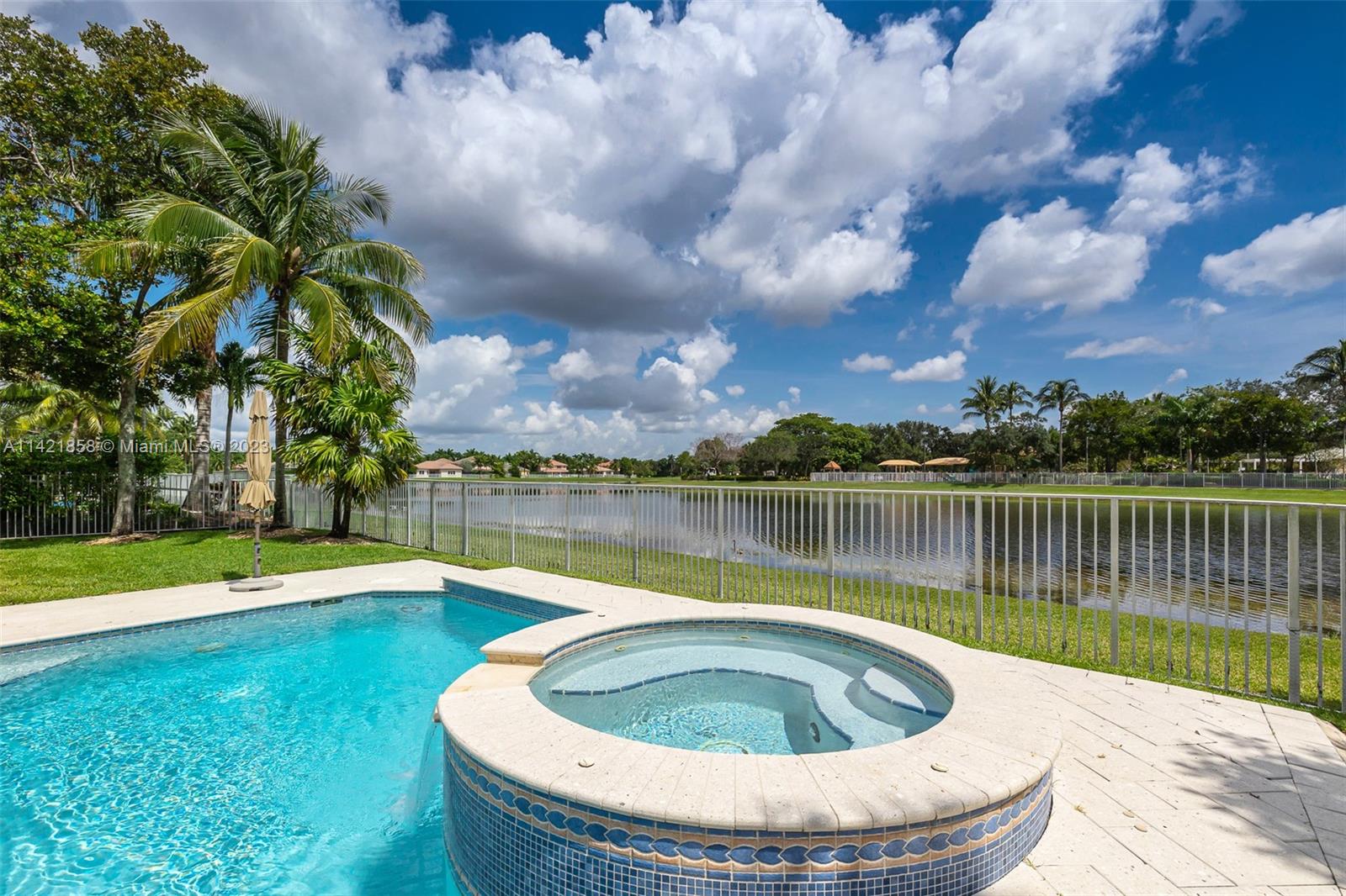968 Marina Dr