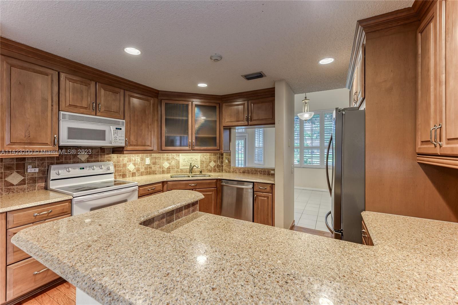1328 Bayview Cir Unit: 1328