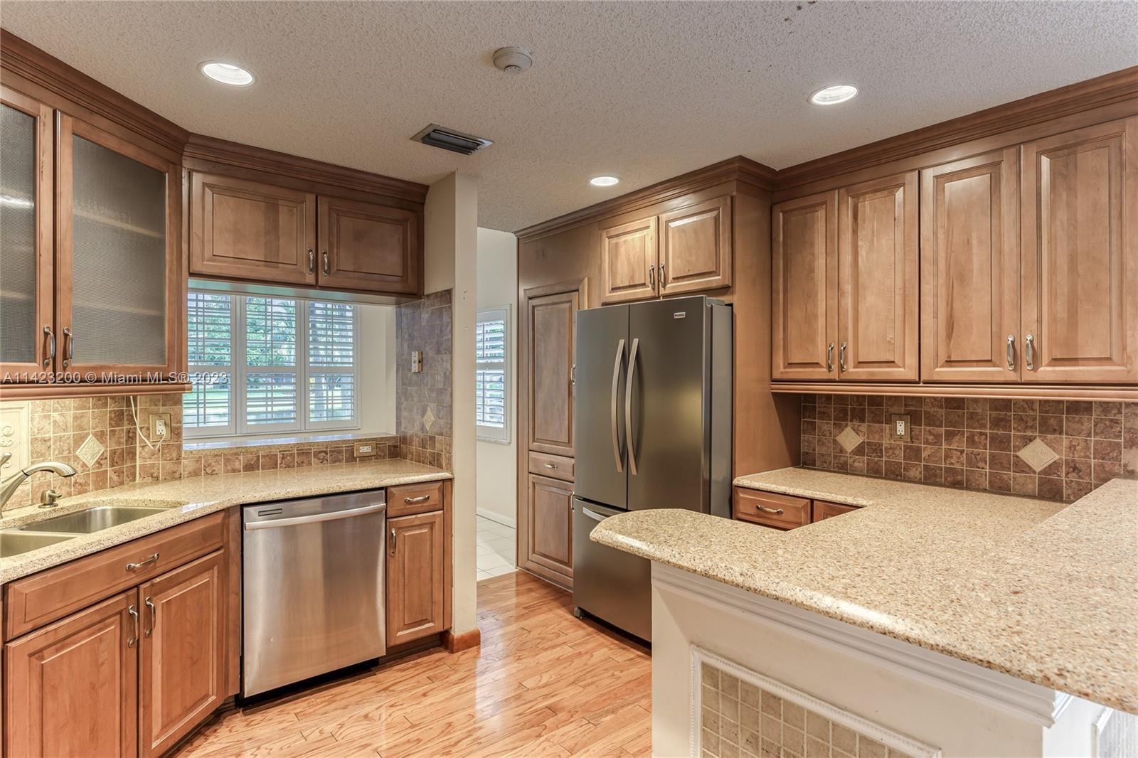 1328 Bayview Cir Unit: 1328