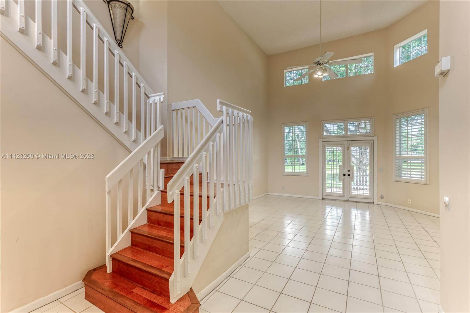 1328 Bayview Cir Unit: 1328