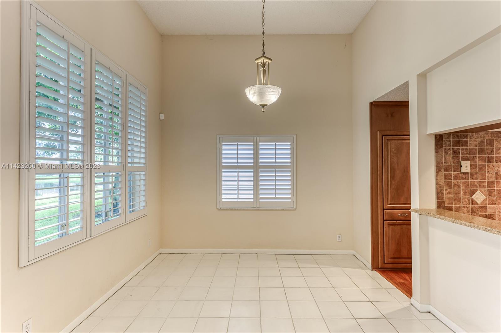 1328 Bayview Cir Unit: 1328