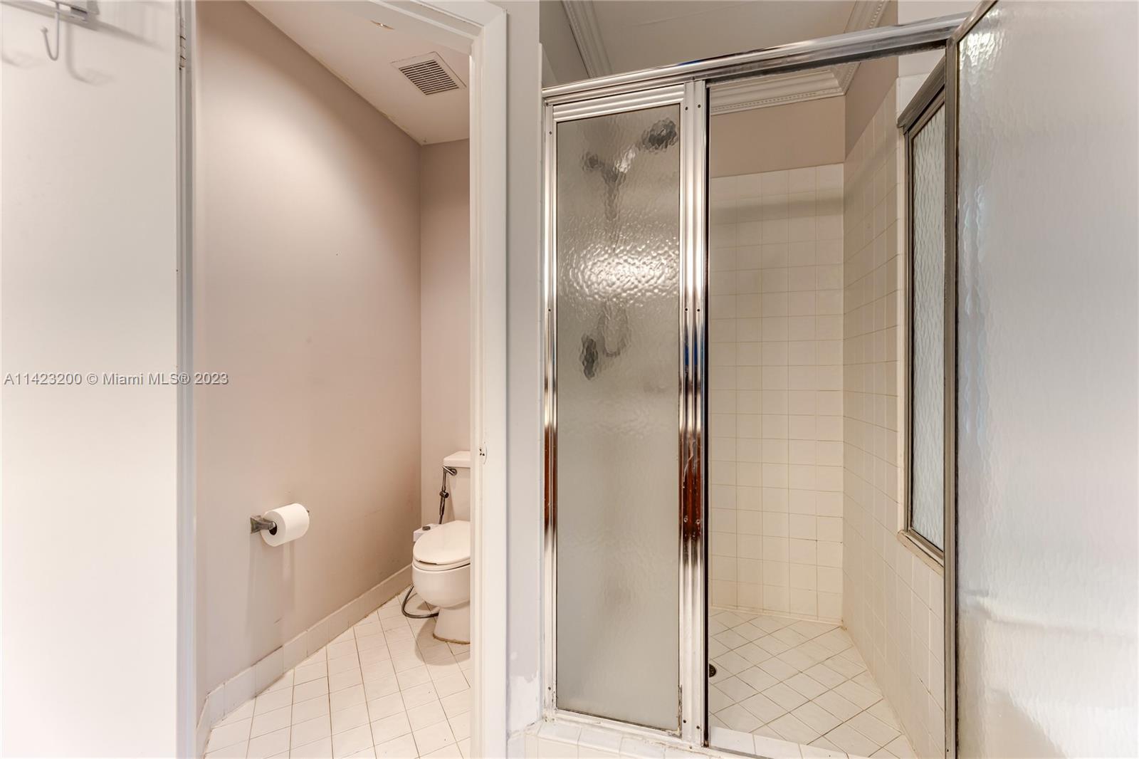 1328 Bayview Cir Unit: 1328