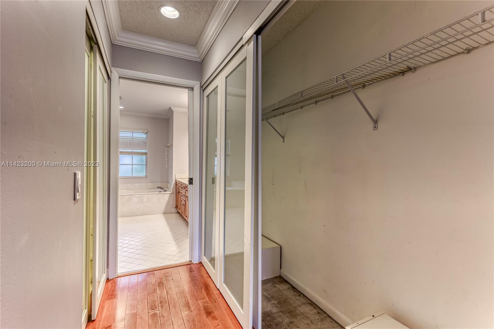 1328 Bayview Cir Unit: 1328