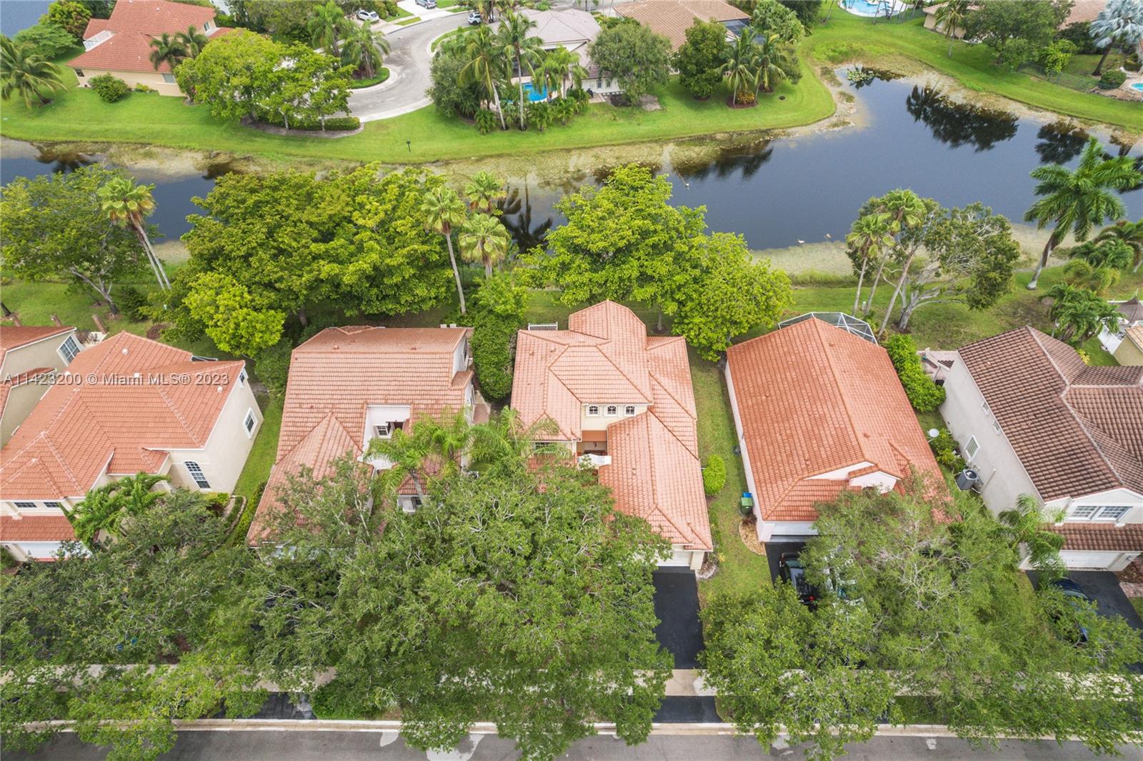 1328 Bayview Cir Unit: 1328
