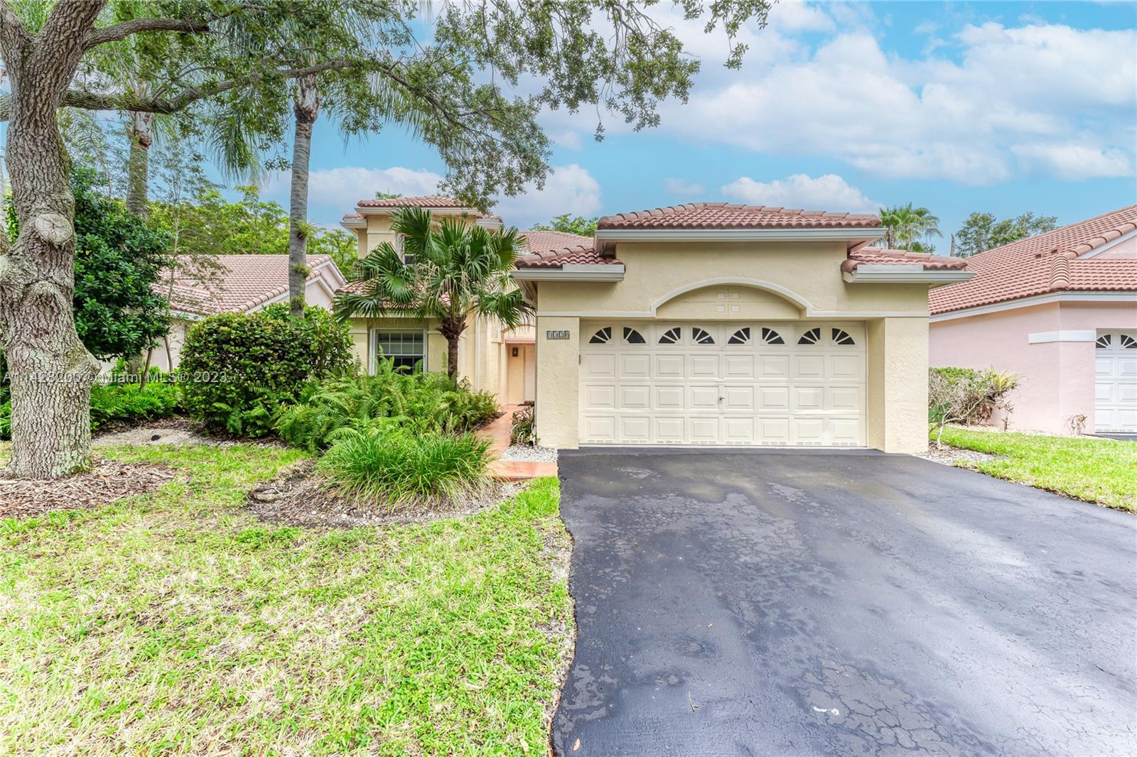1328 Bayview Cir Unit: 1328