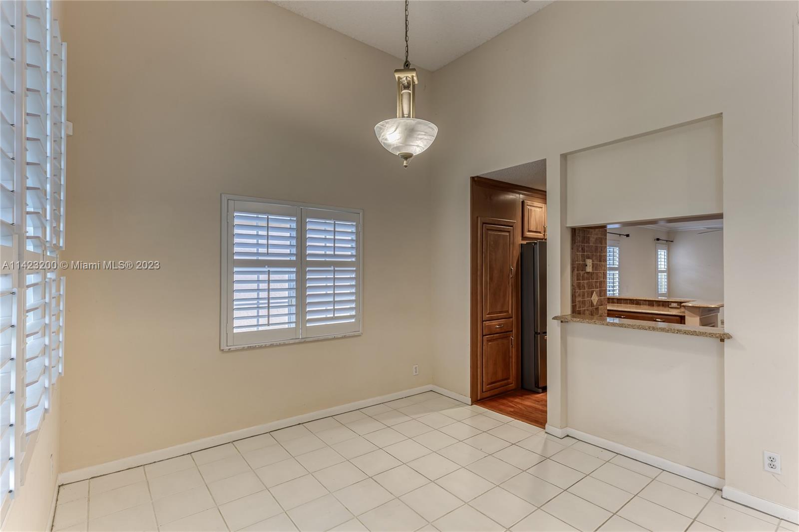 1328 Bayview Cir Unit: 1328