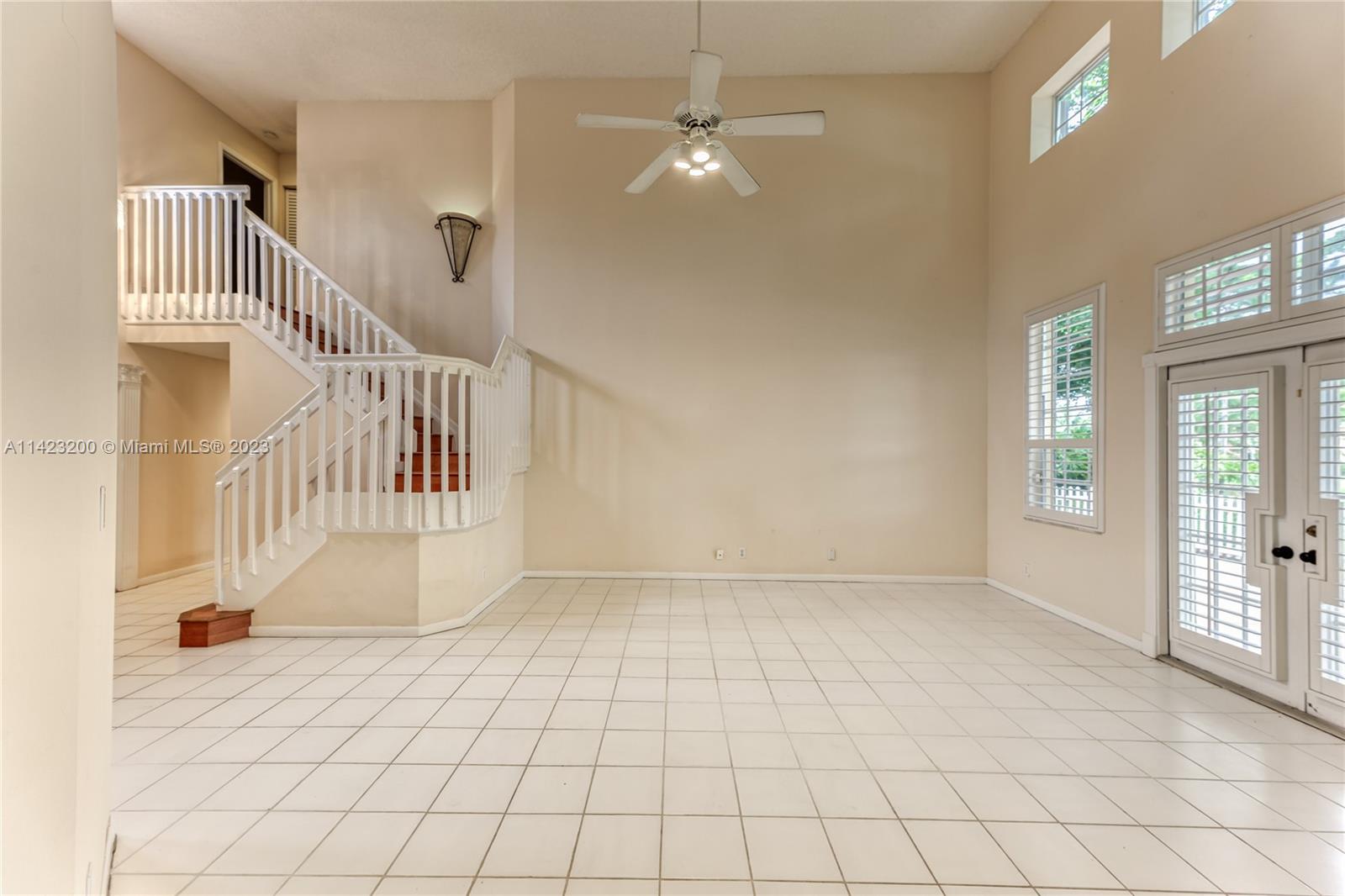 1328 Bayview Cir Unit: 1328