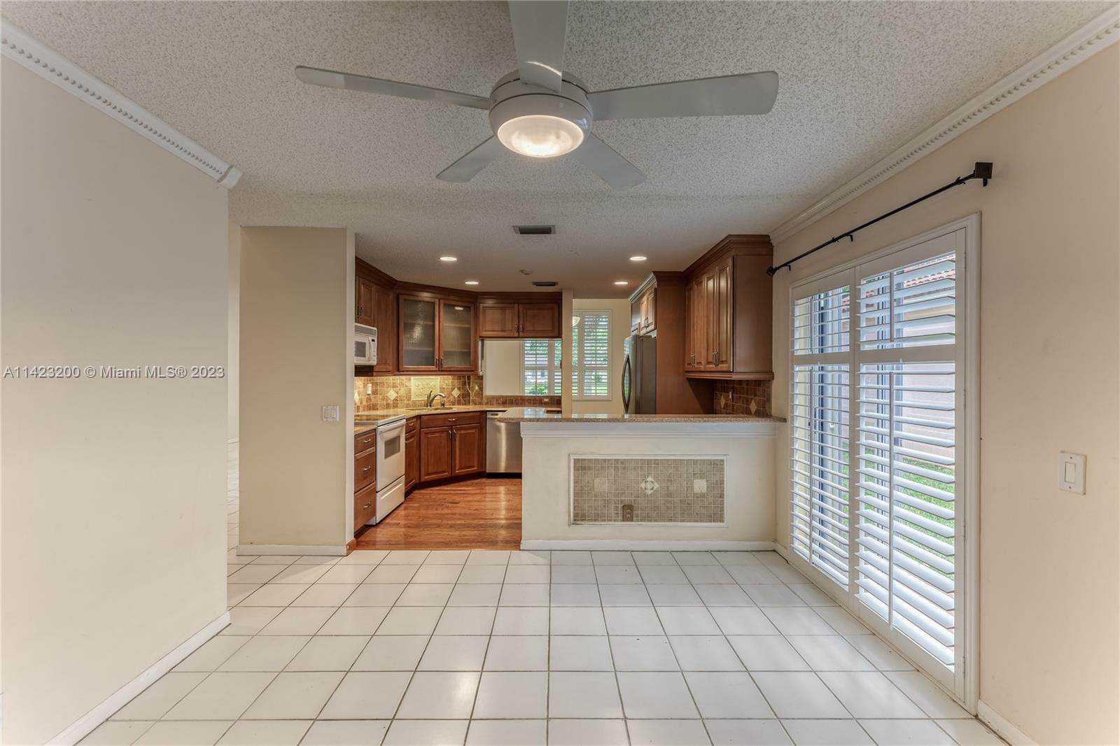 1328 Bayview Cir Unit: 1328