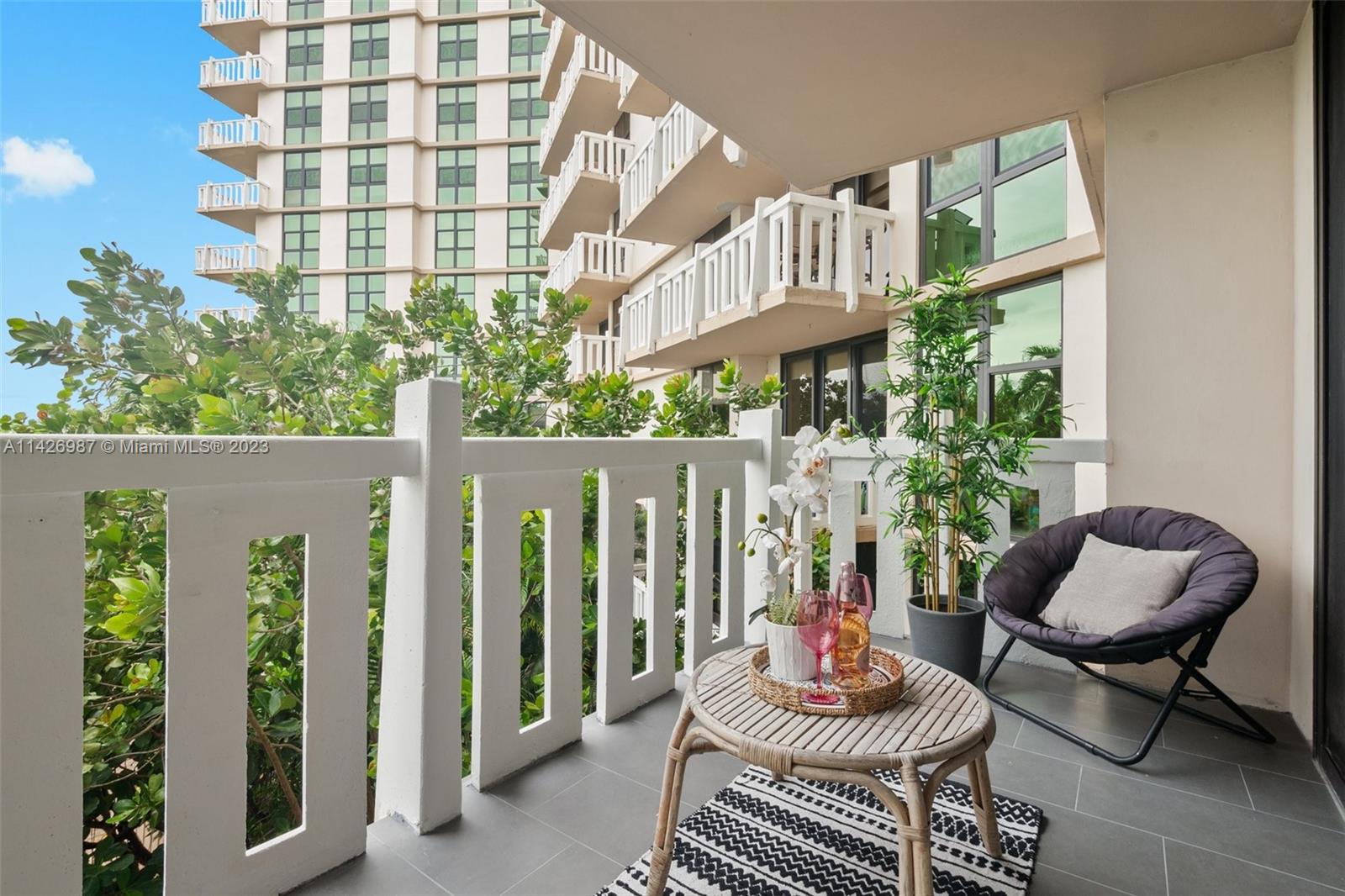 1121 Crandon Blvd Unit: D304