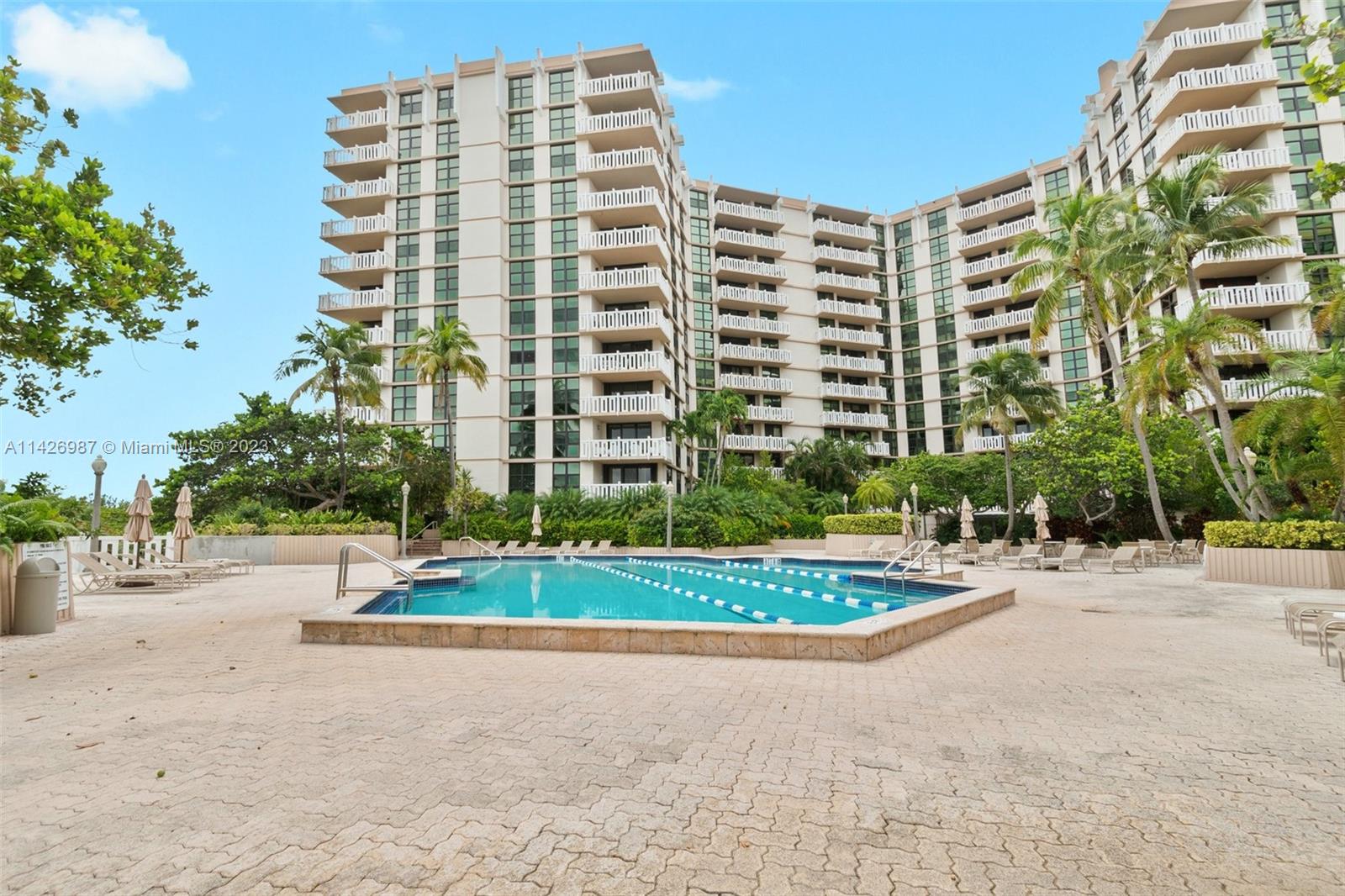 1121 Crandon Blvd Unit: D304