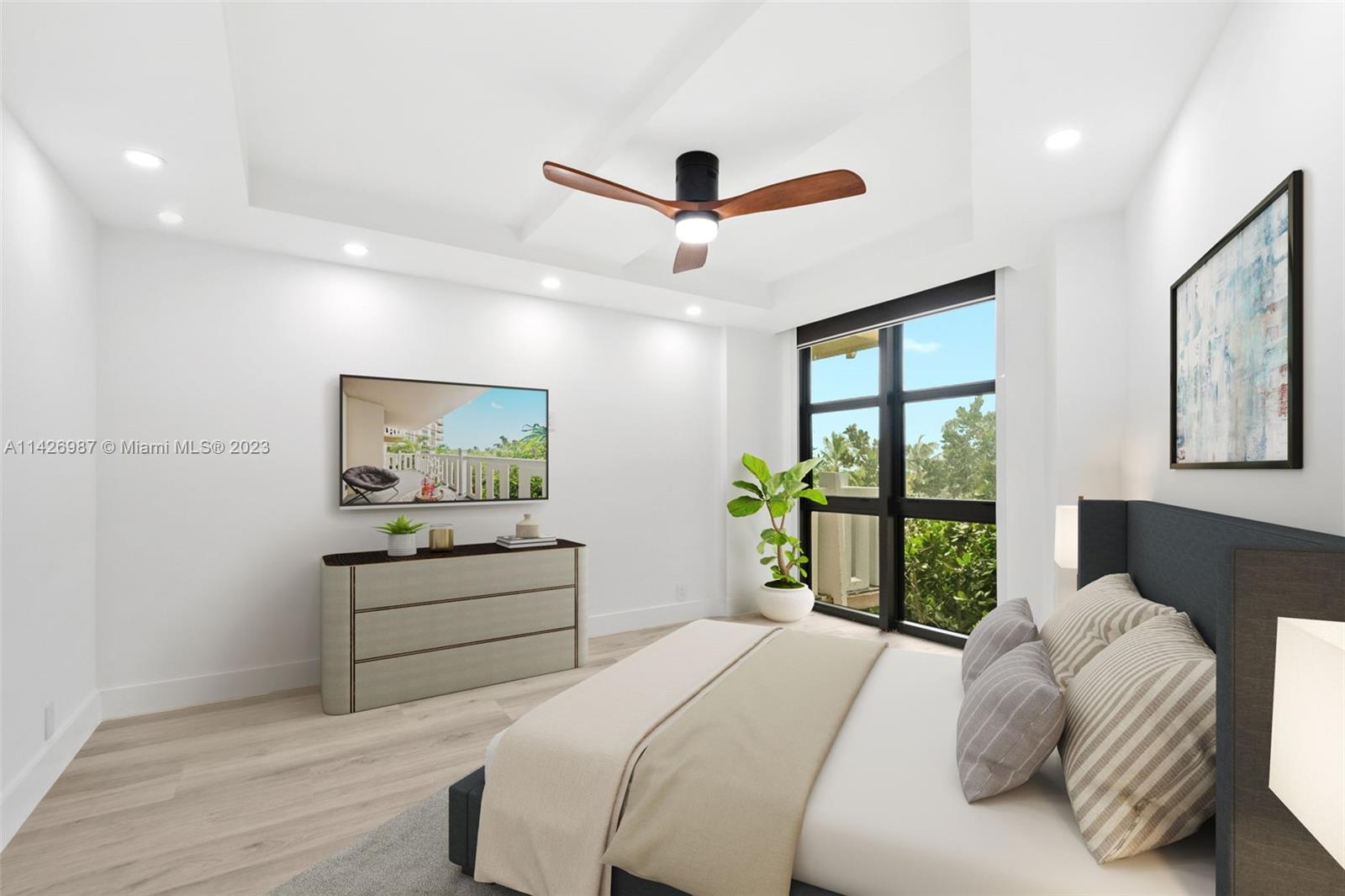 1121 Crandon Blvd Unit: D304