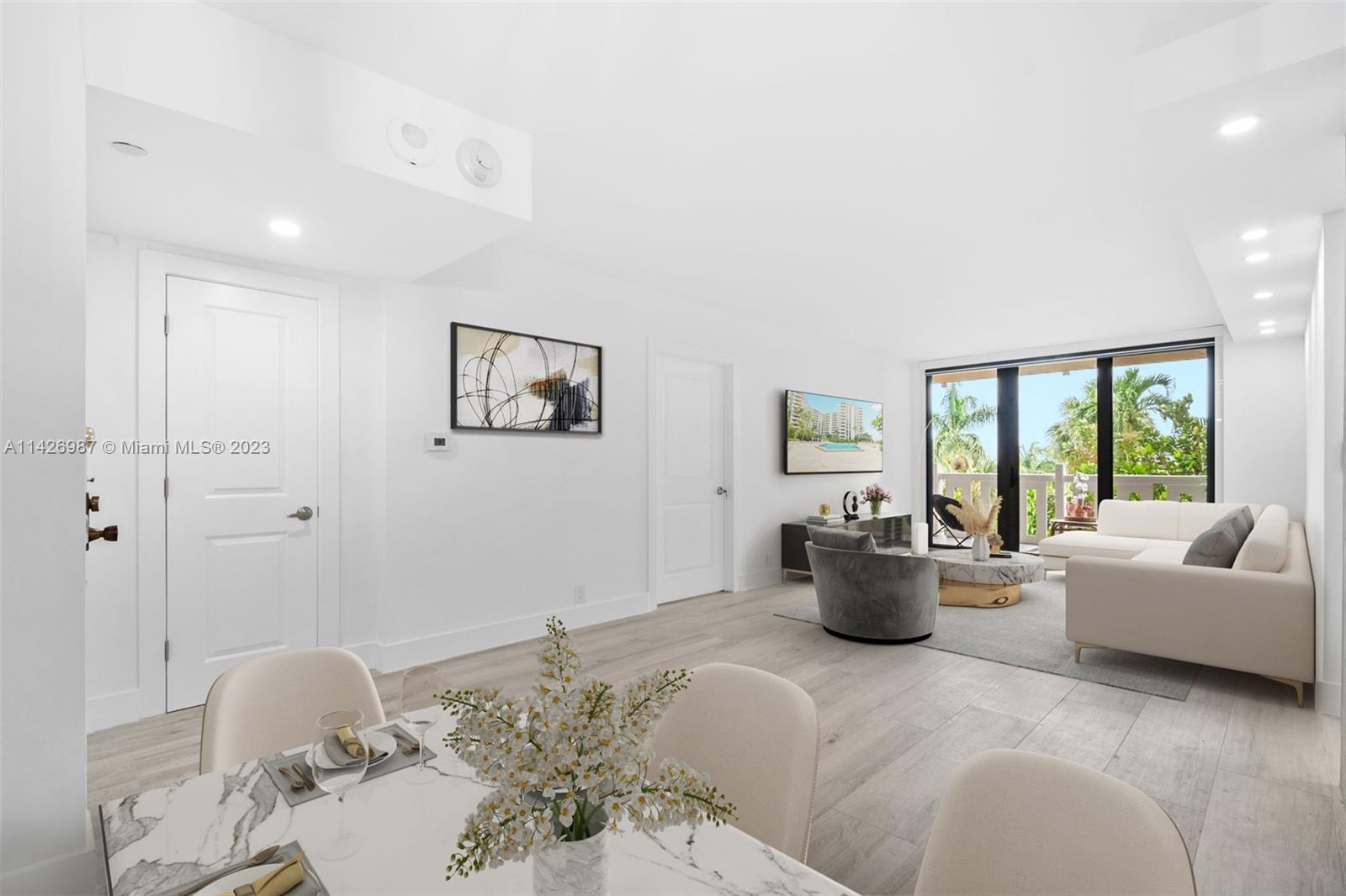 1121 Crandon Blvd Unit: D304