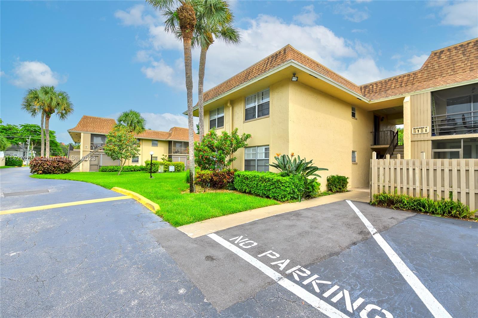 1231 NW 13th St Unit: 472F