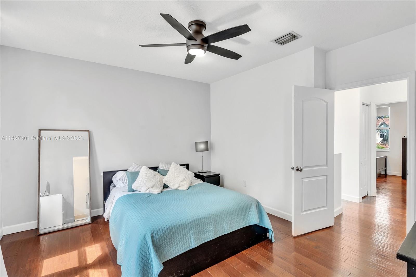 210 Riverwalk Cir Unit: 210