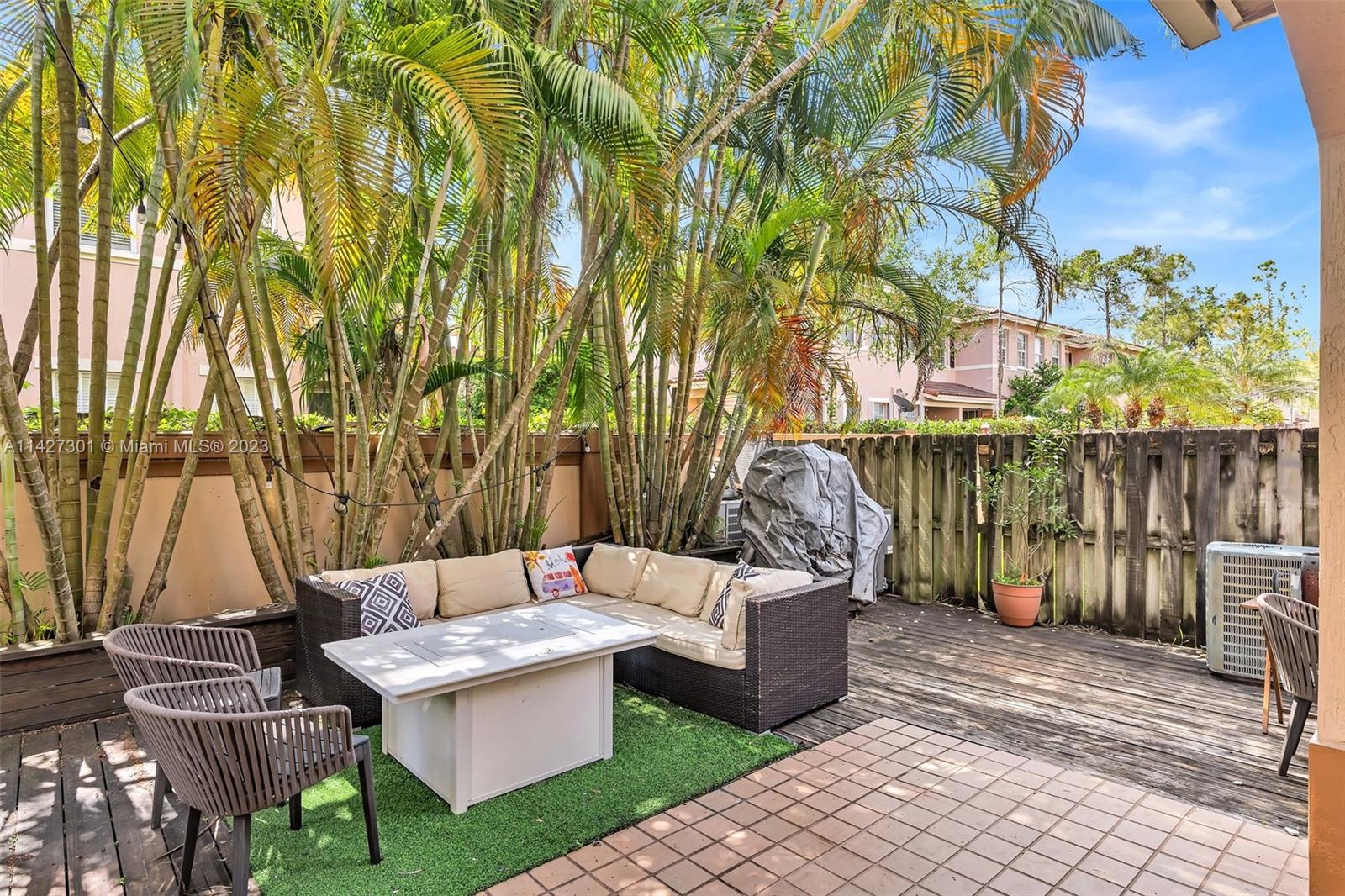 210 Riverwalk Cir Unit: 210