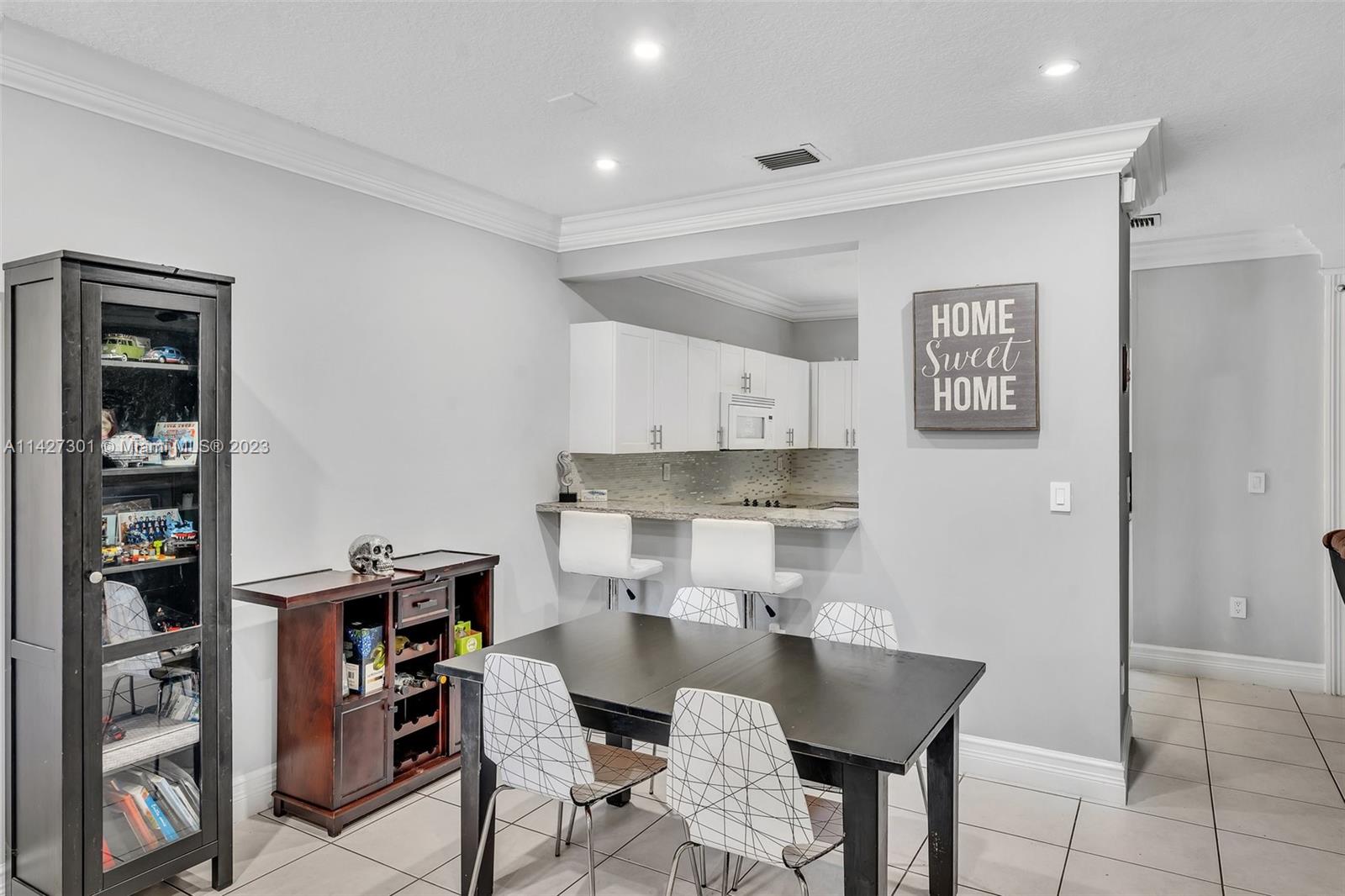 210 Riverwalk Cir Unit: 210