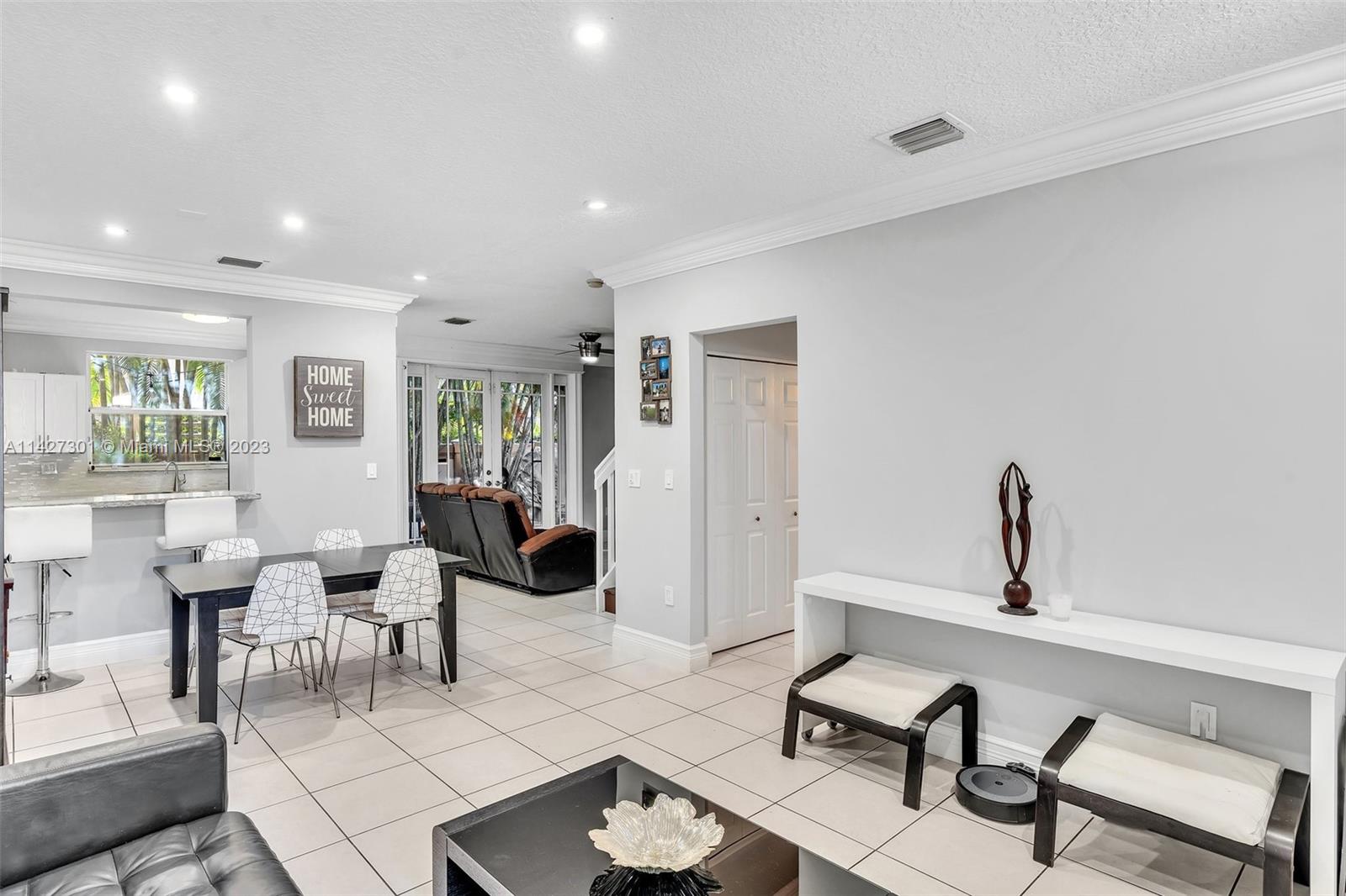 210 Riverwalk Cir Unit: 210