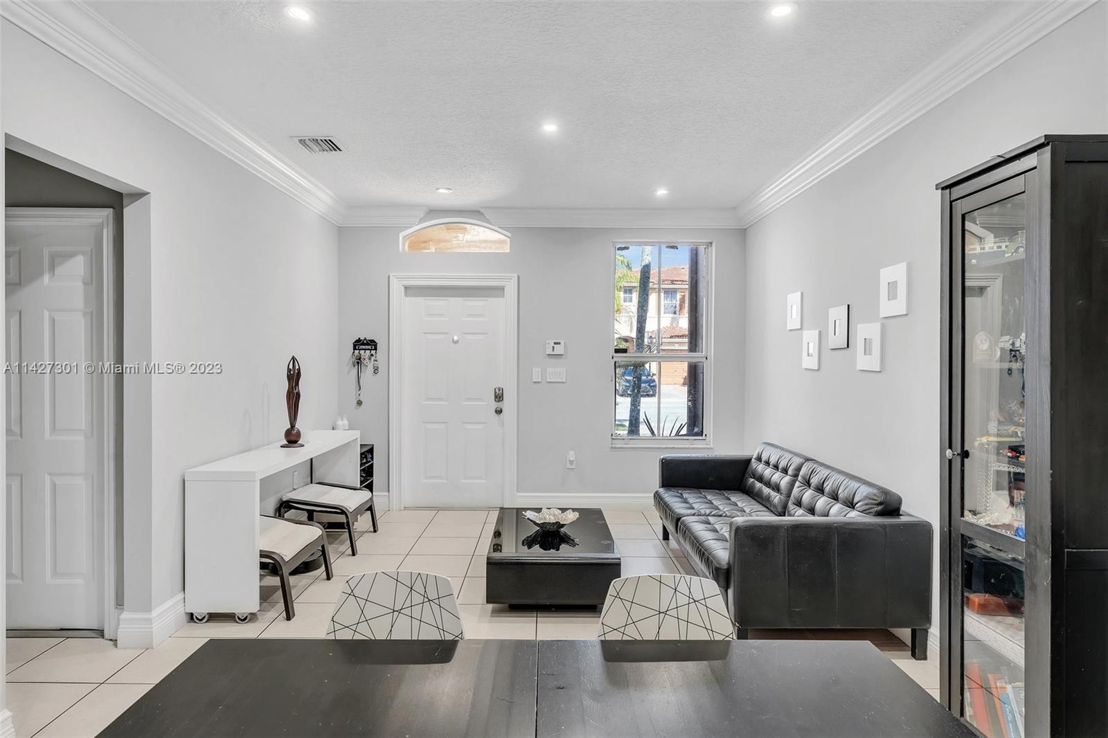 210 Riverwalk Cir Unit: 210