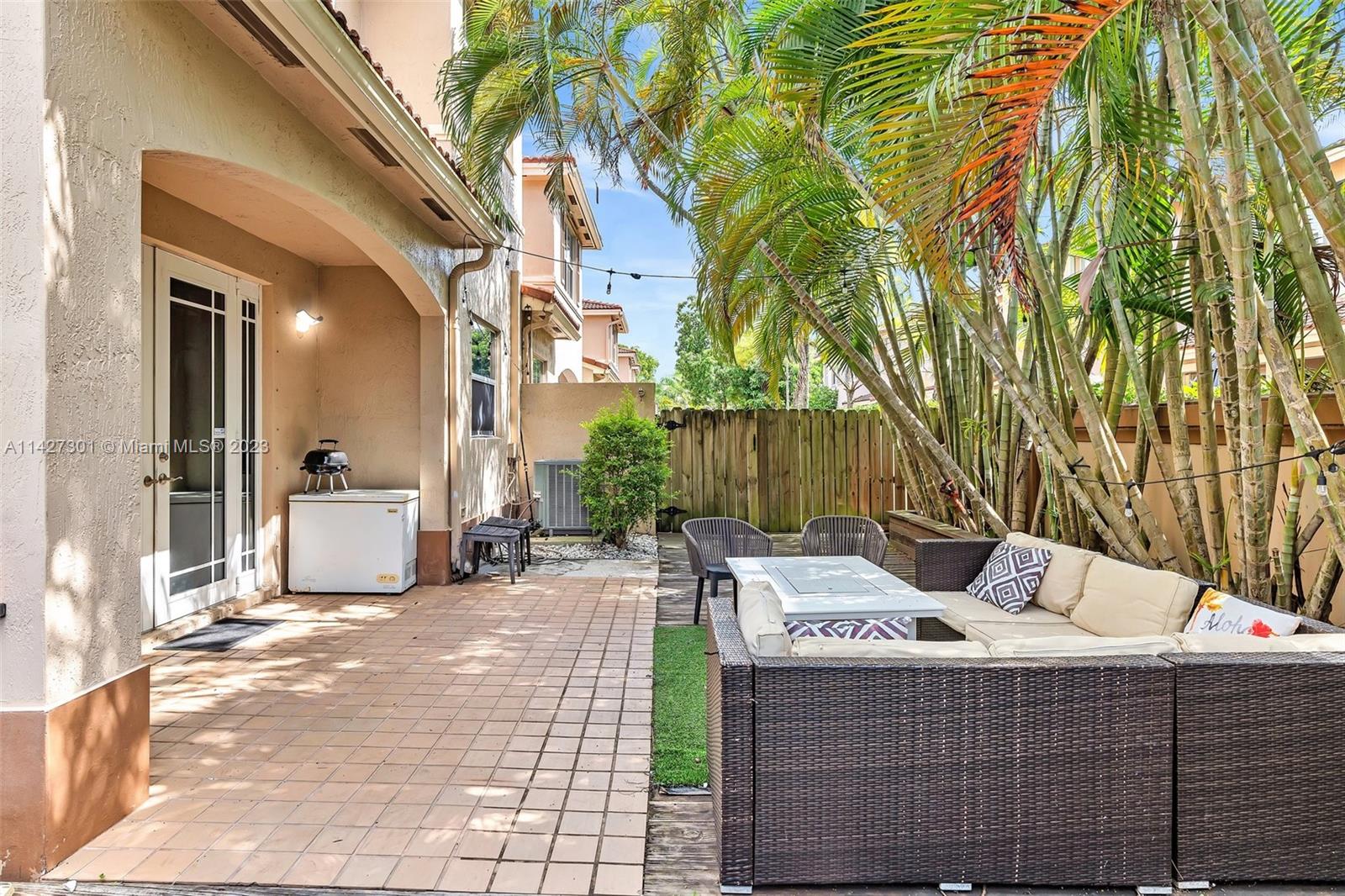 210 Riverwalk Cir Unit: 210