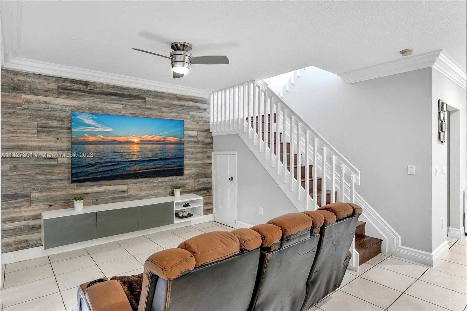 210 Riverwalk Cir Unit: 210