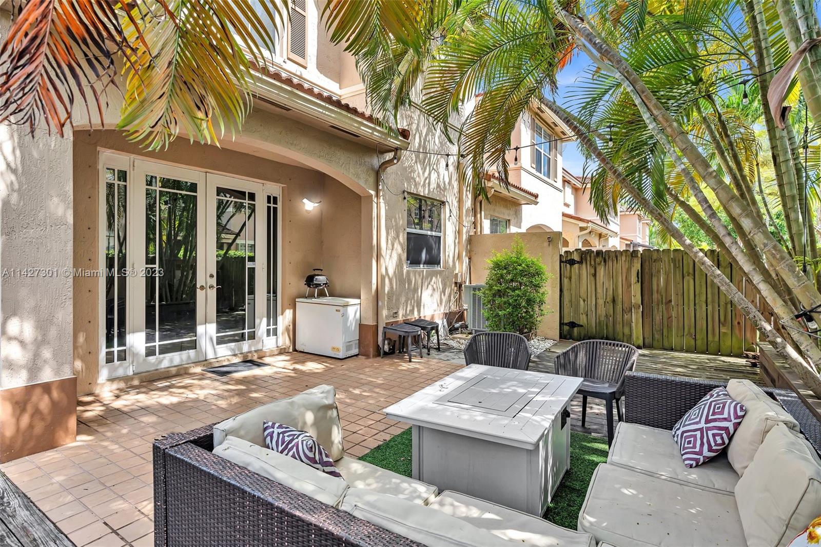 210 Riverwalk Cir Unit: 210