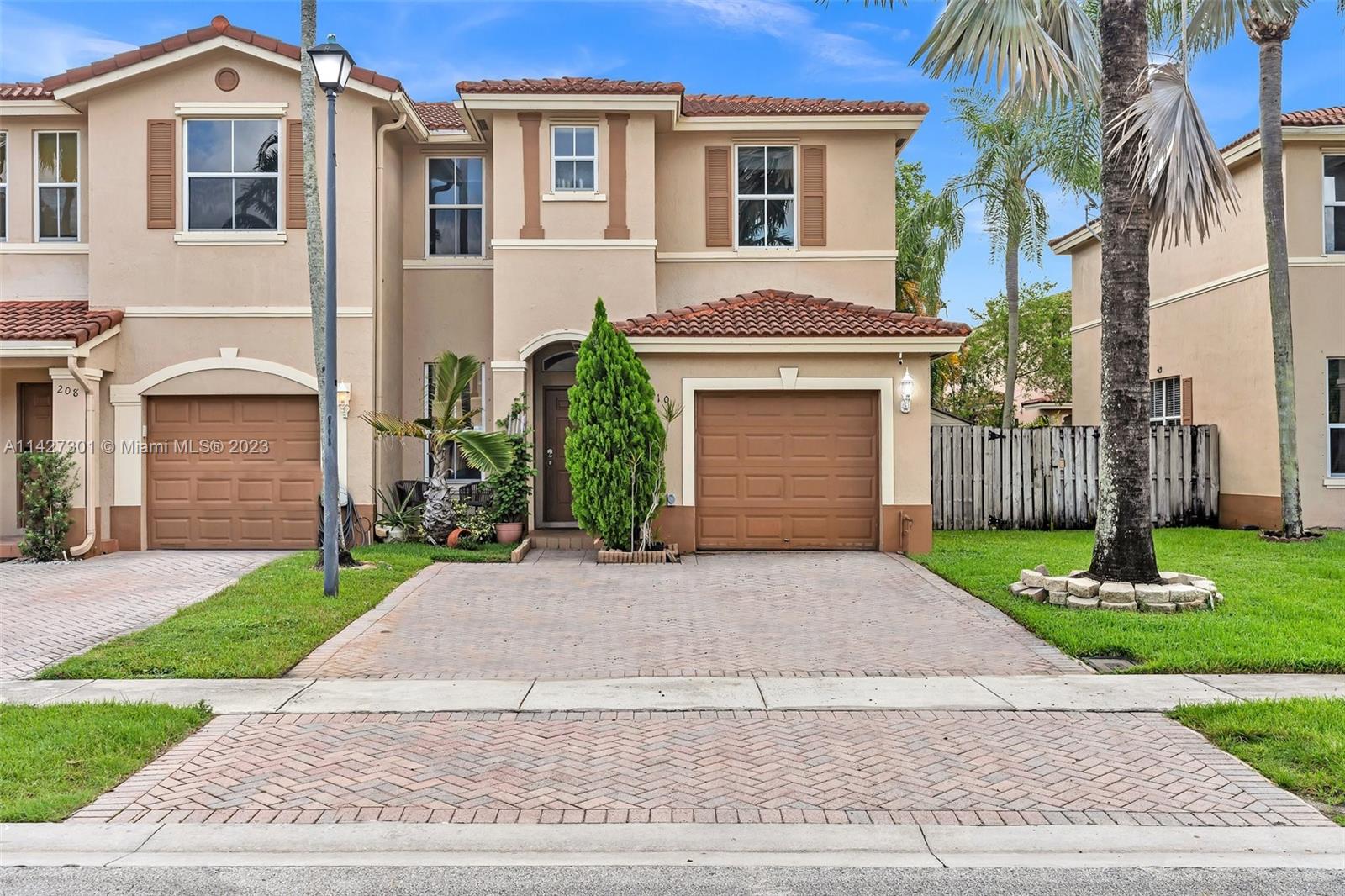 210 Riverwalk Cir Unit: 210