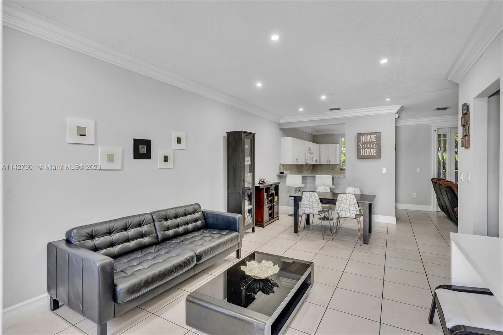 210 Riverwalk Cir Unit: 210