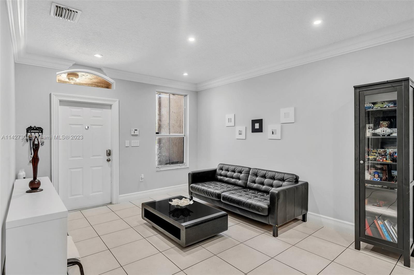 210 Riverwalk Cir Unit: 210