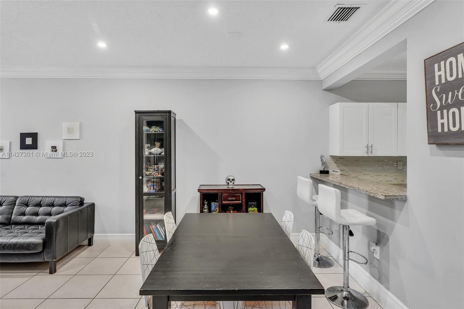 210 Riverwalk Cir Unit: 210