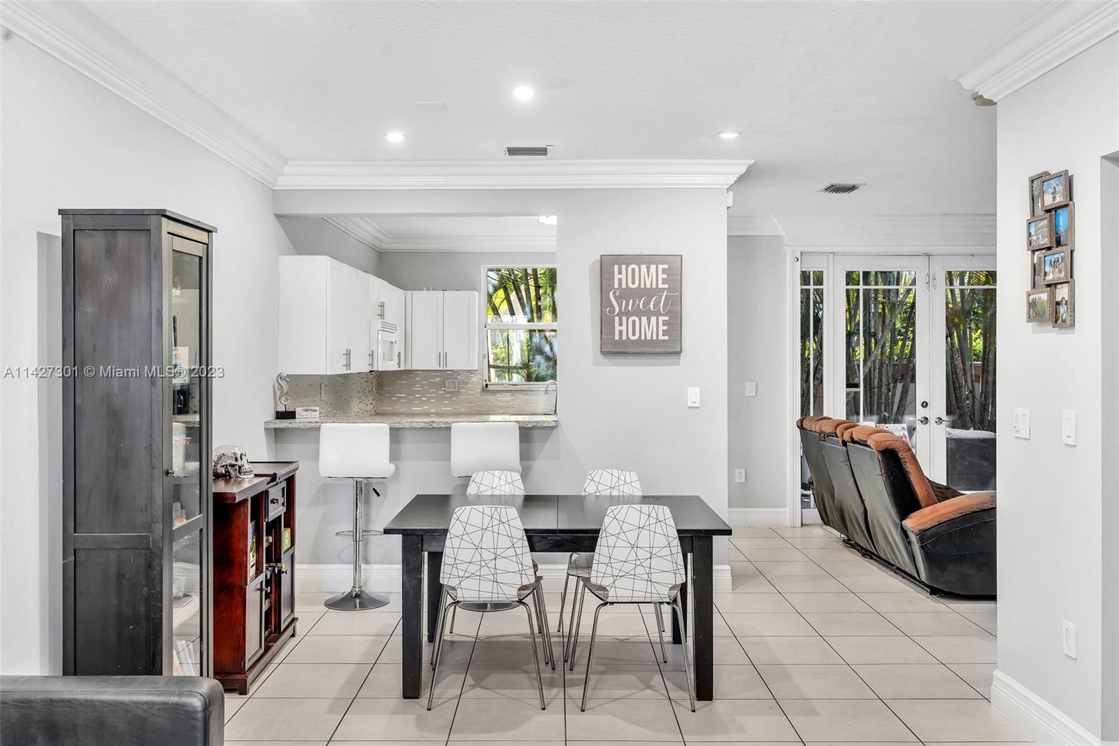 210 Riverwalk Cir Unit: 210