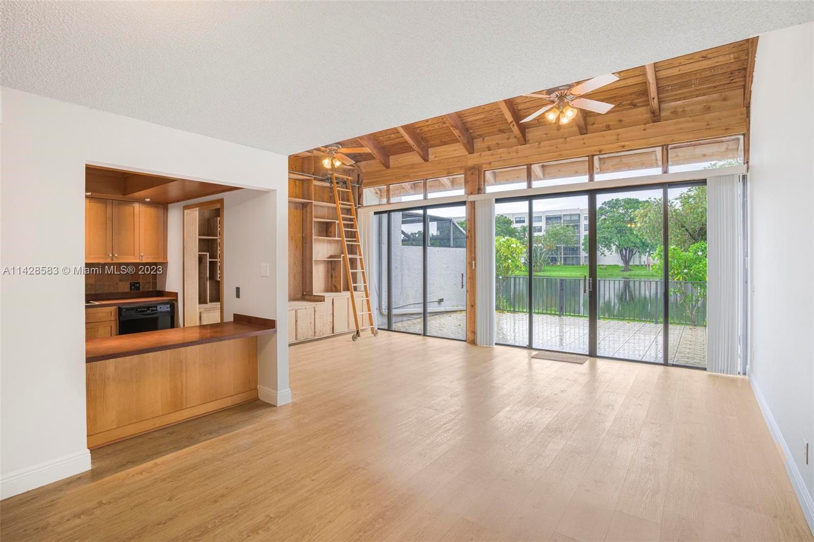 11276 NW 14th Ct Unit: 11276