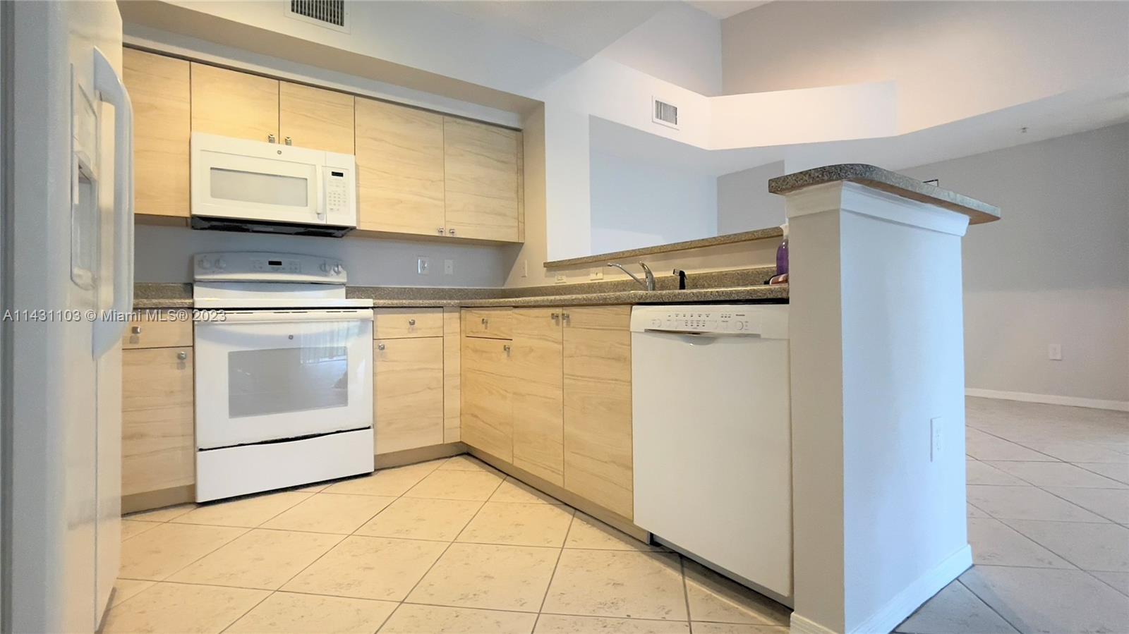 2090 W W Preserve Way Unit: 305