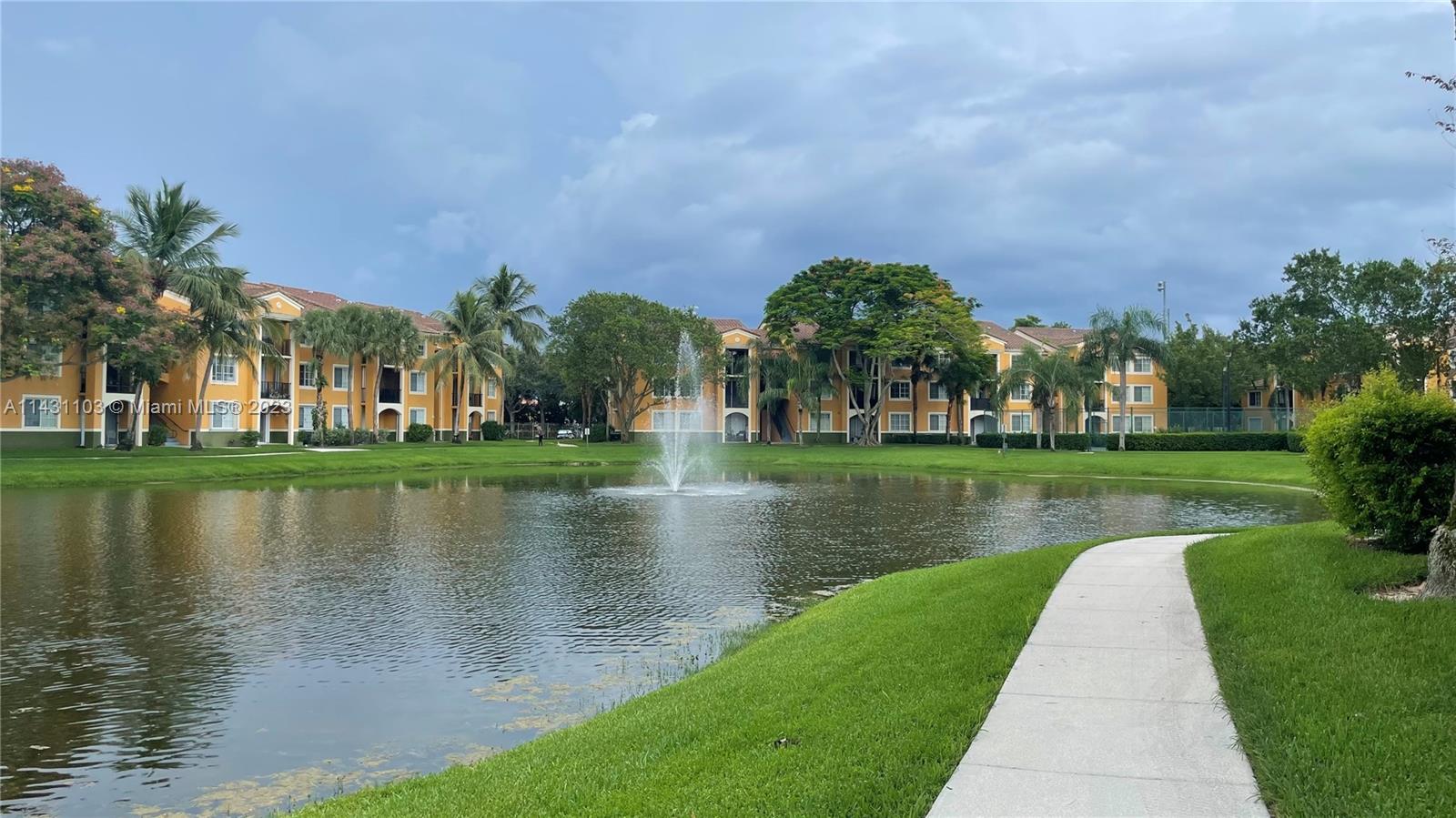 2090 W W Preserve Way Unit: 305