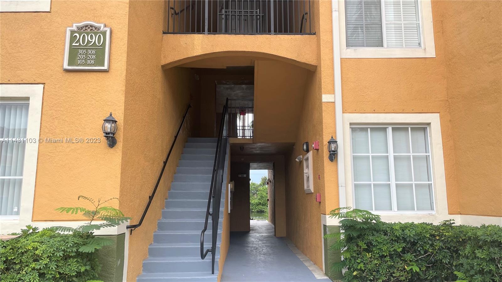 2090 W W Preserve Way Unit: 305